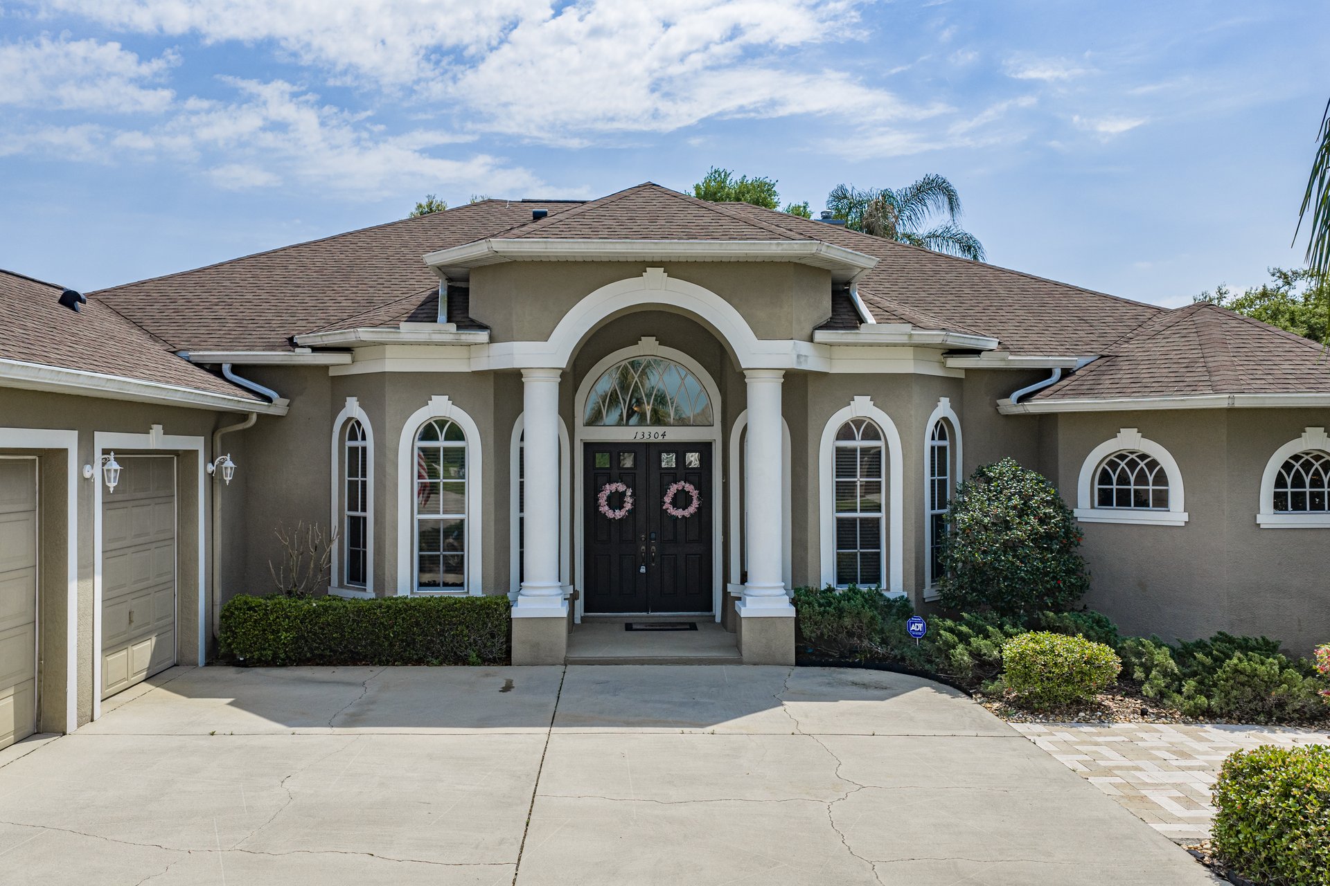13304 THOROUGHBRED DR