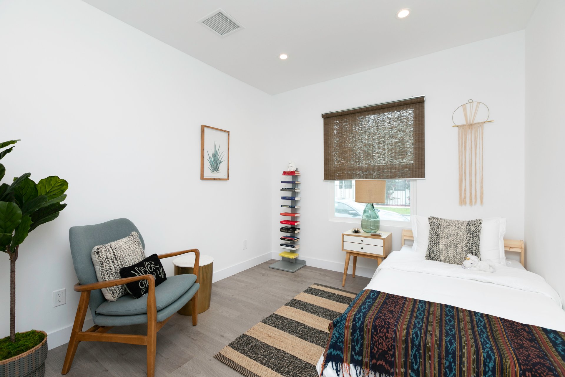Remodeled and Vacant Mid-City Duplex!