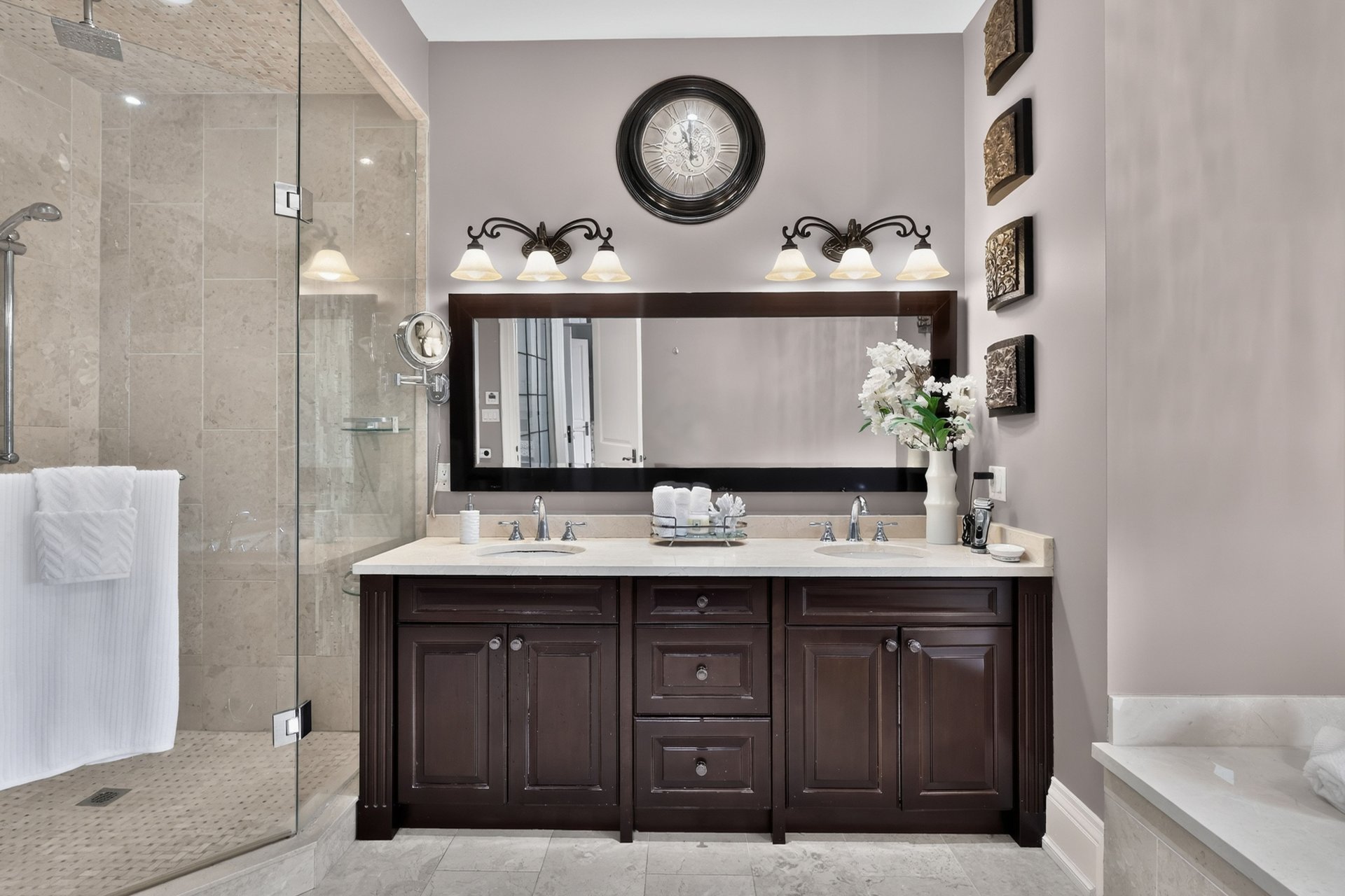 2513 Sharon Cres