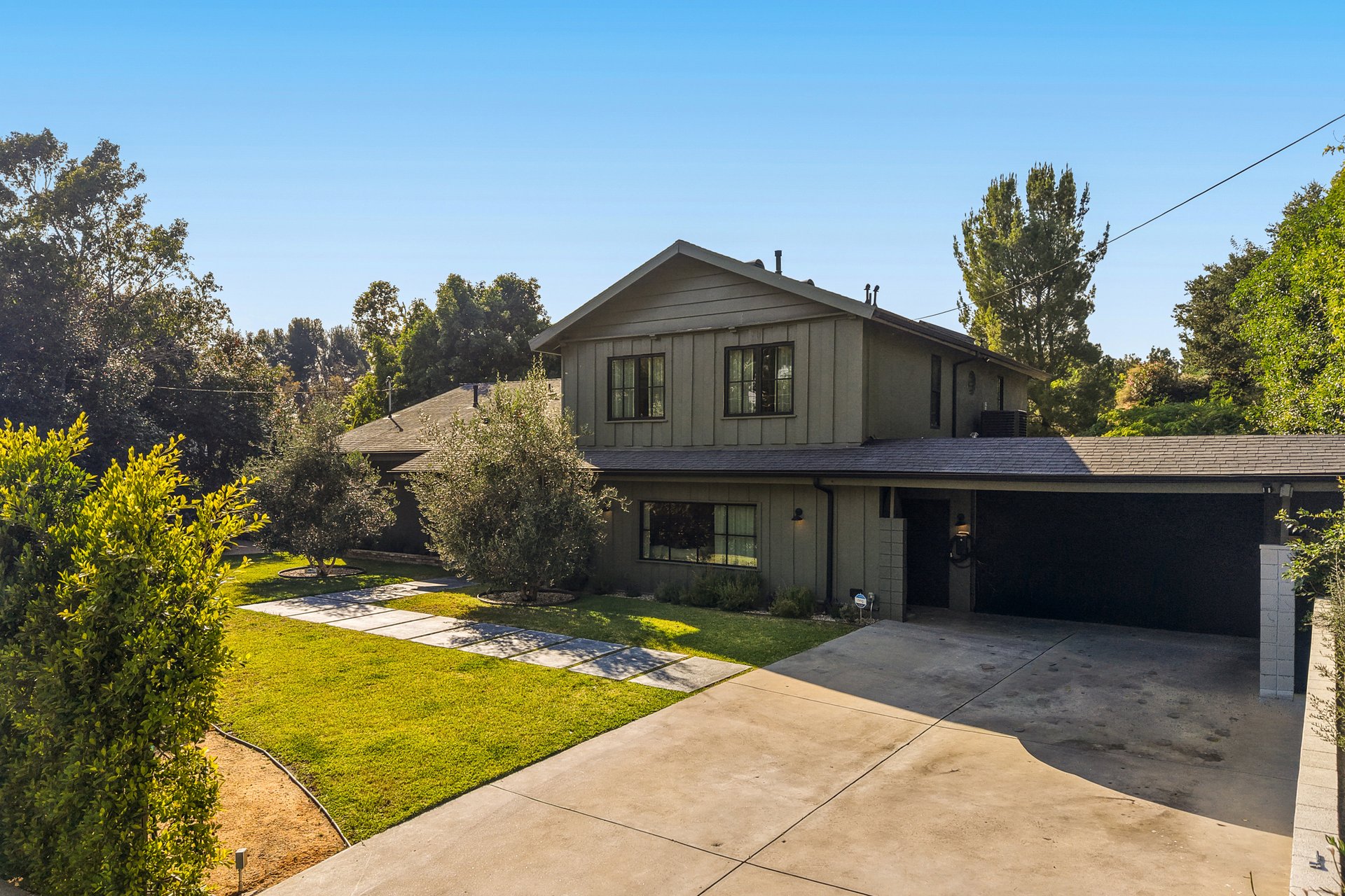 16727 Pineridge Drive