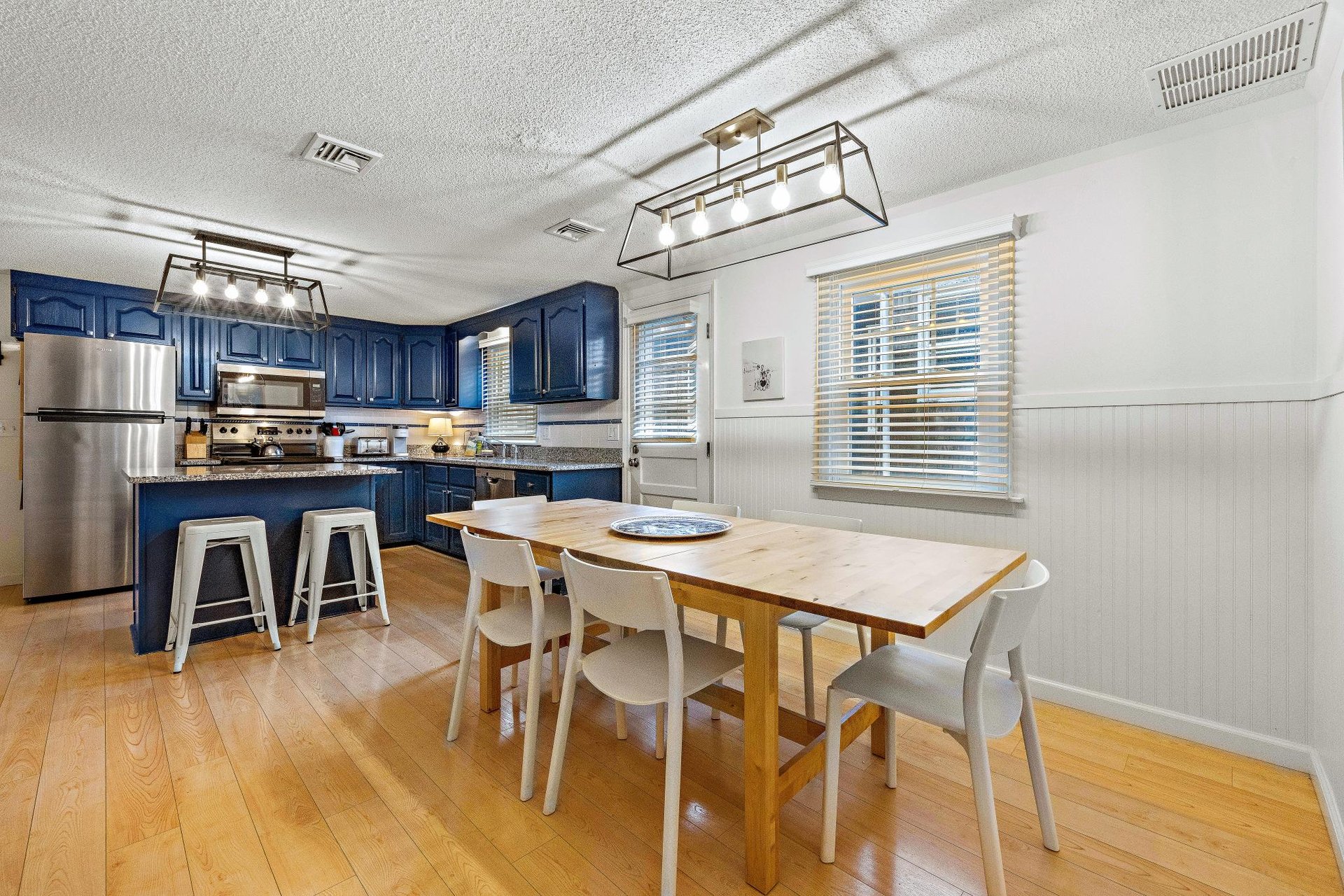 202 E Chatsworth Avenue, Beach Haven
