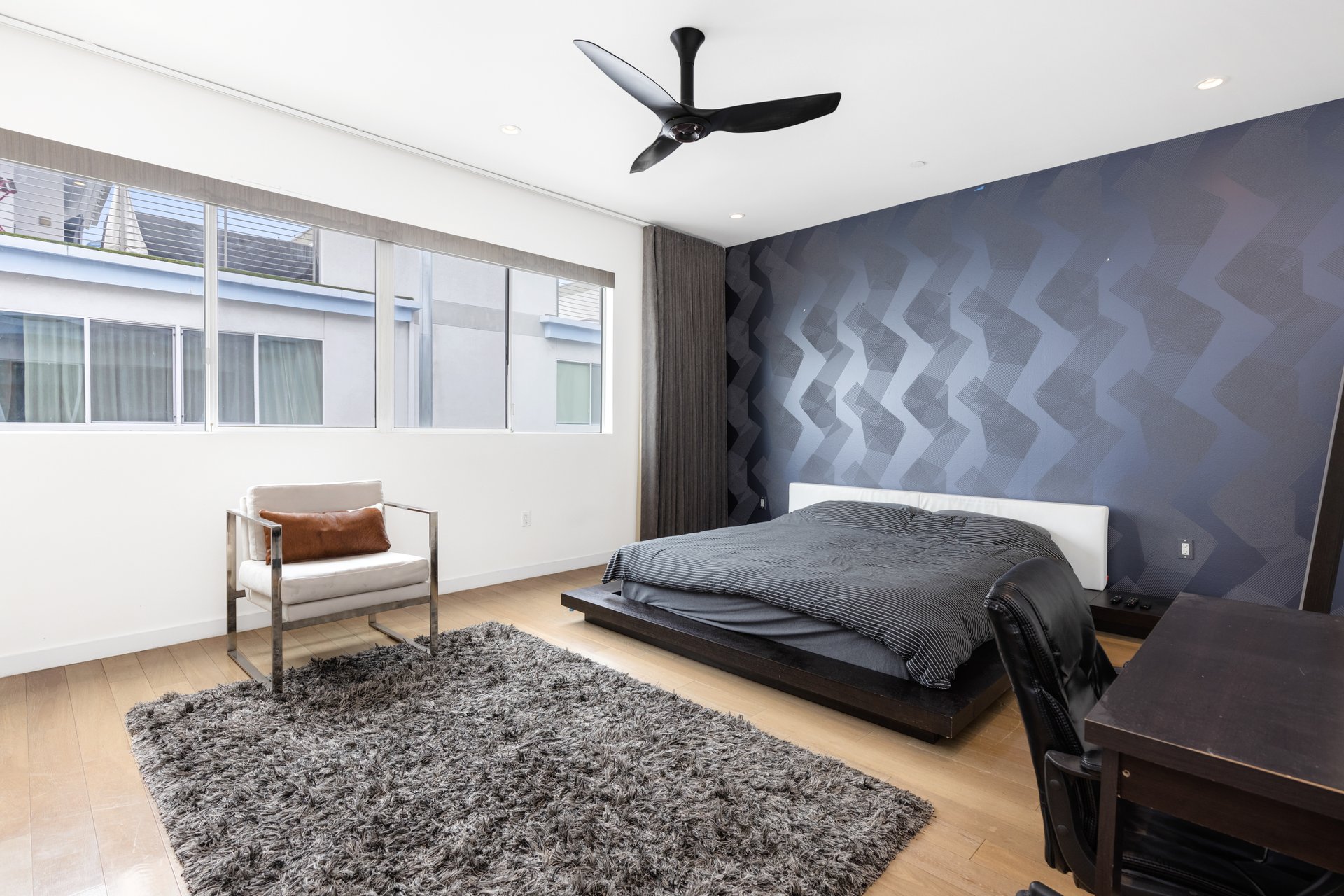 Hepburn Ave, 90038