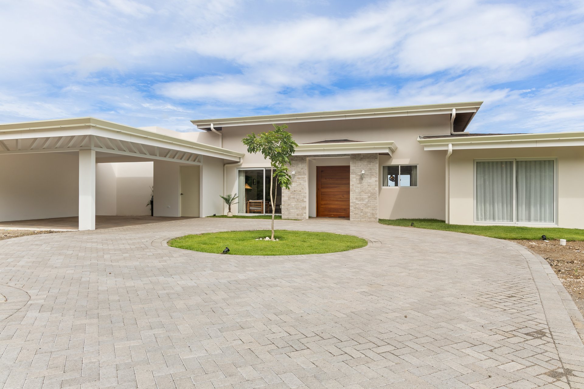 Dos Ríos 29 | Brand-New Ocean & Mountain View Home