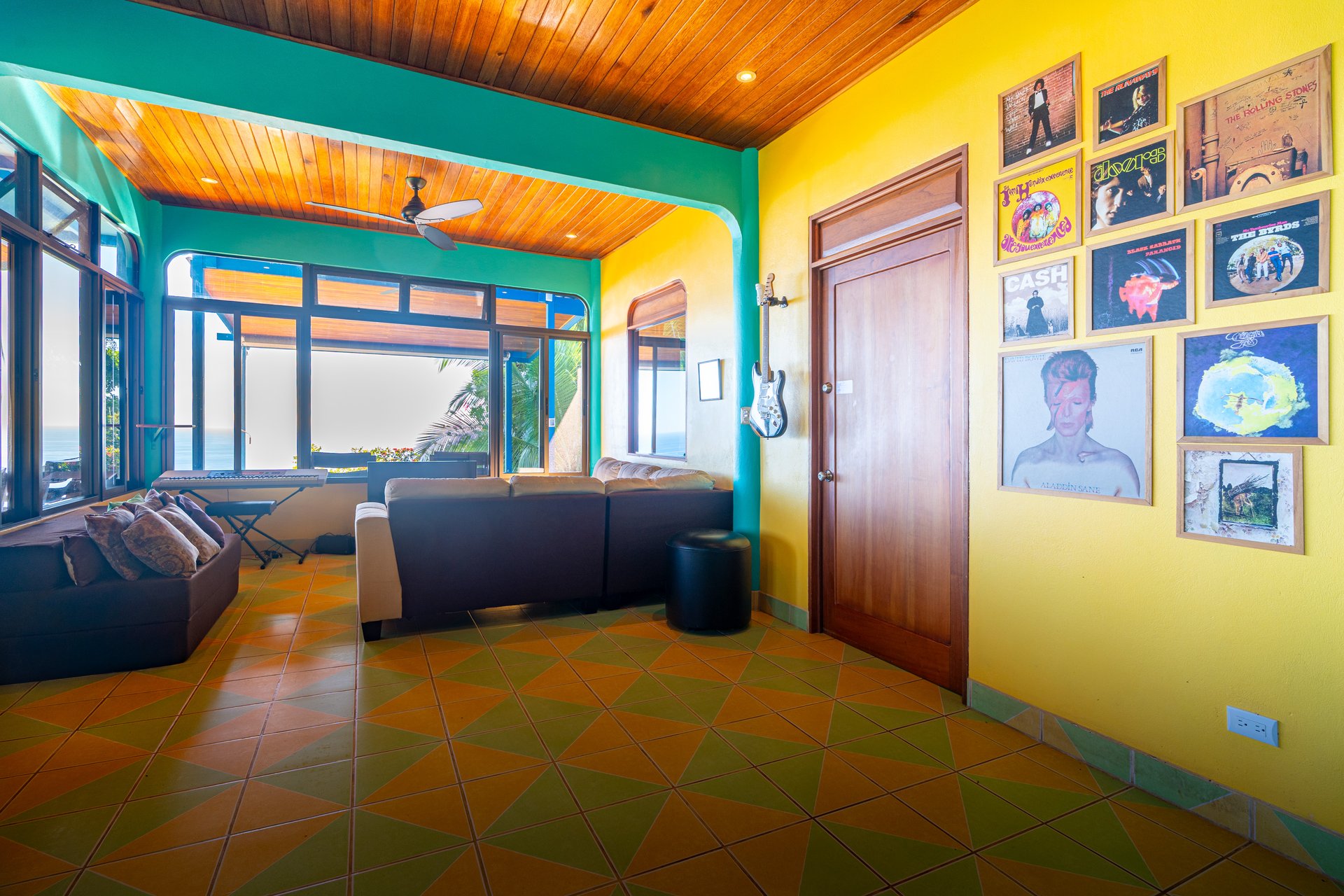 Casa Vista Harmonia, Legendary Ocean Views and Sustainable Living!