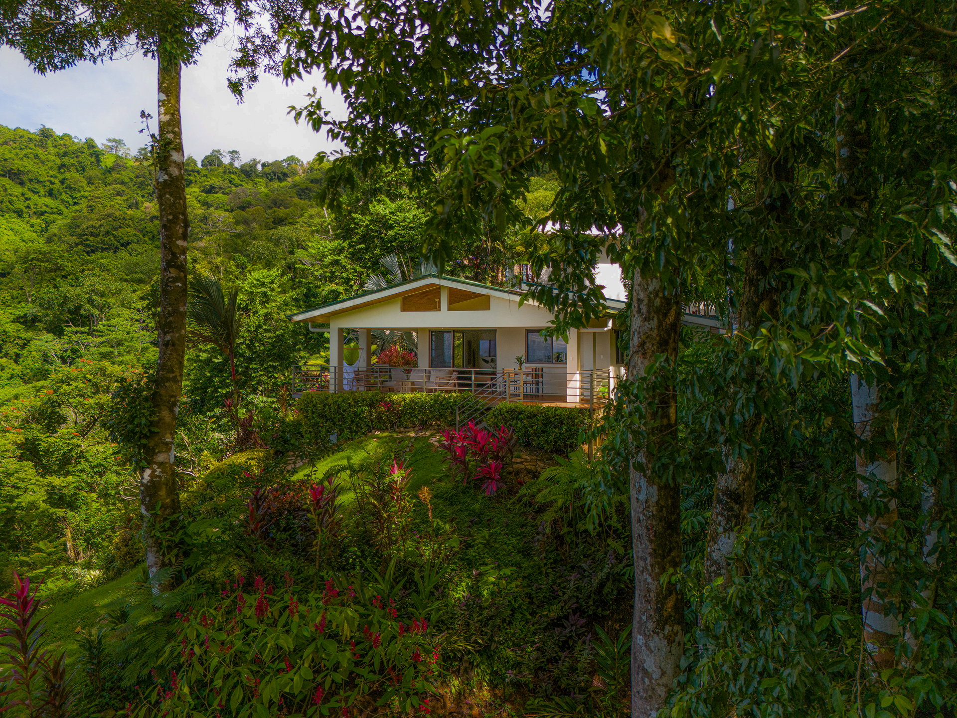 Luxury Costa Rica Compound Minutes from Dominical and Hidden Beaches