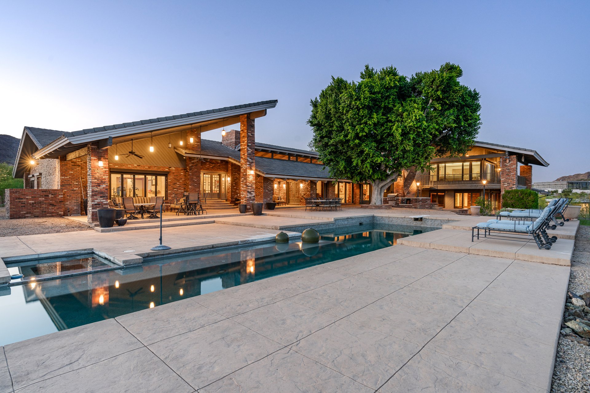 Luxury PV Hilltop Sanctuary
