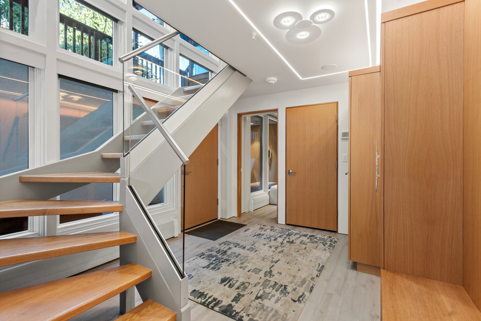 Newly Remodeled Core Condo with Aspen Mountain Views