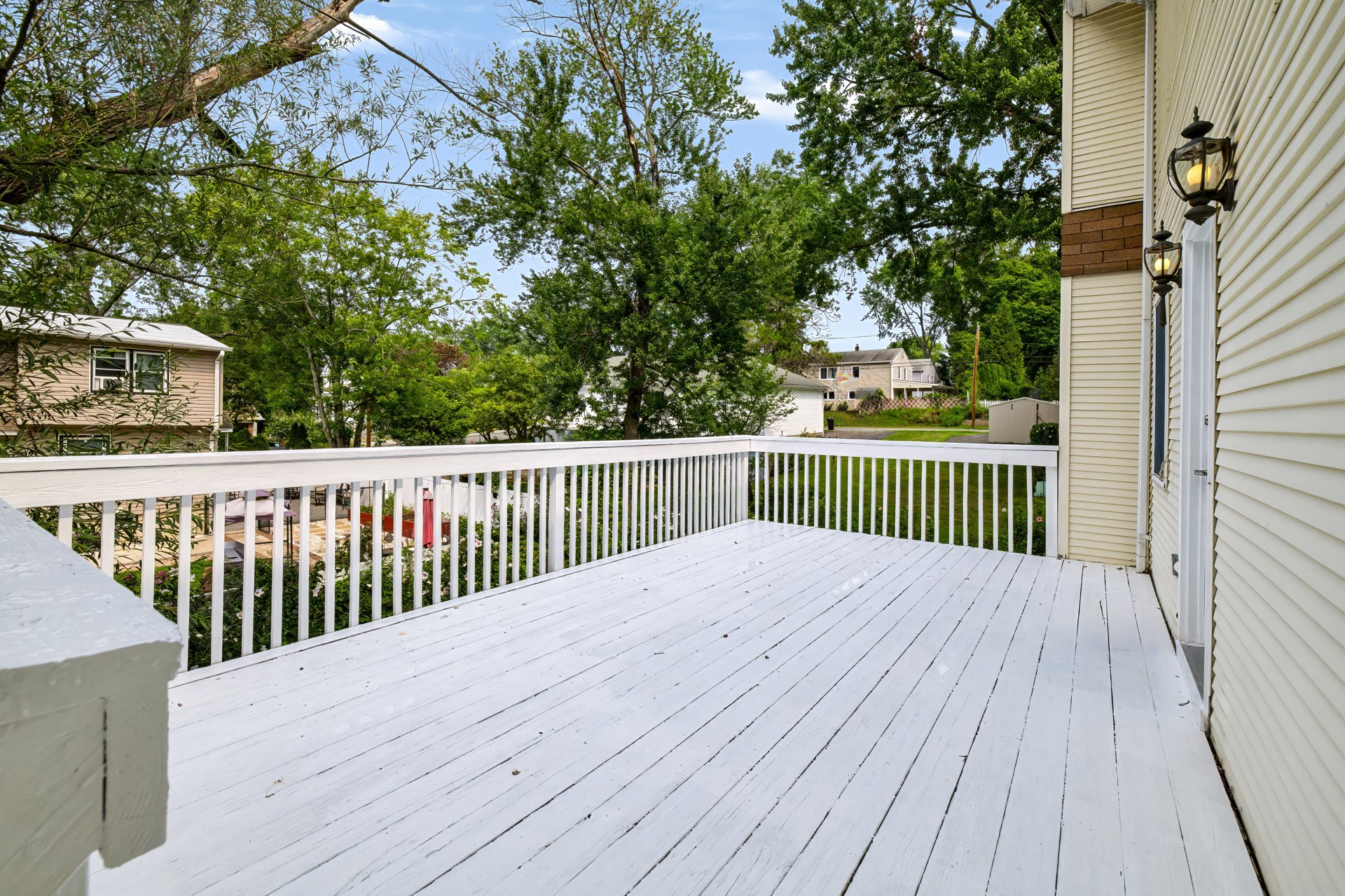156 River Rd