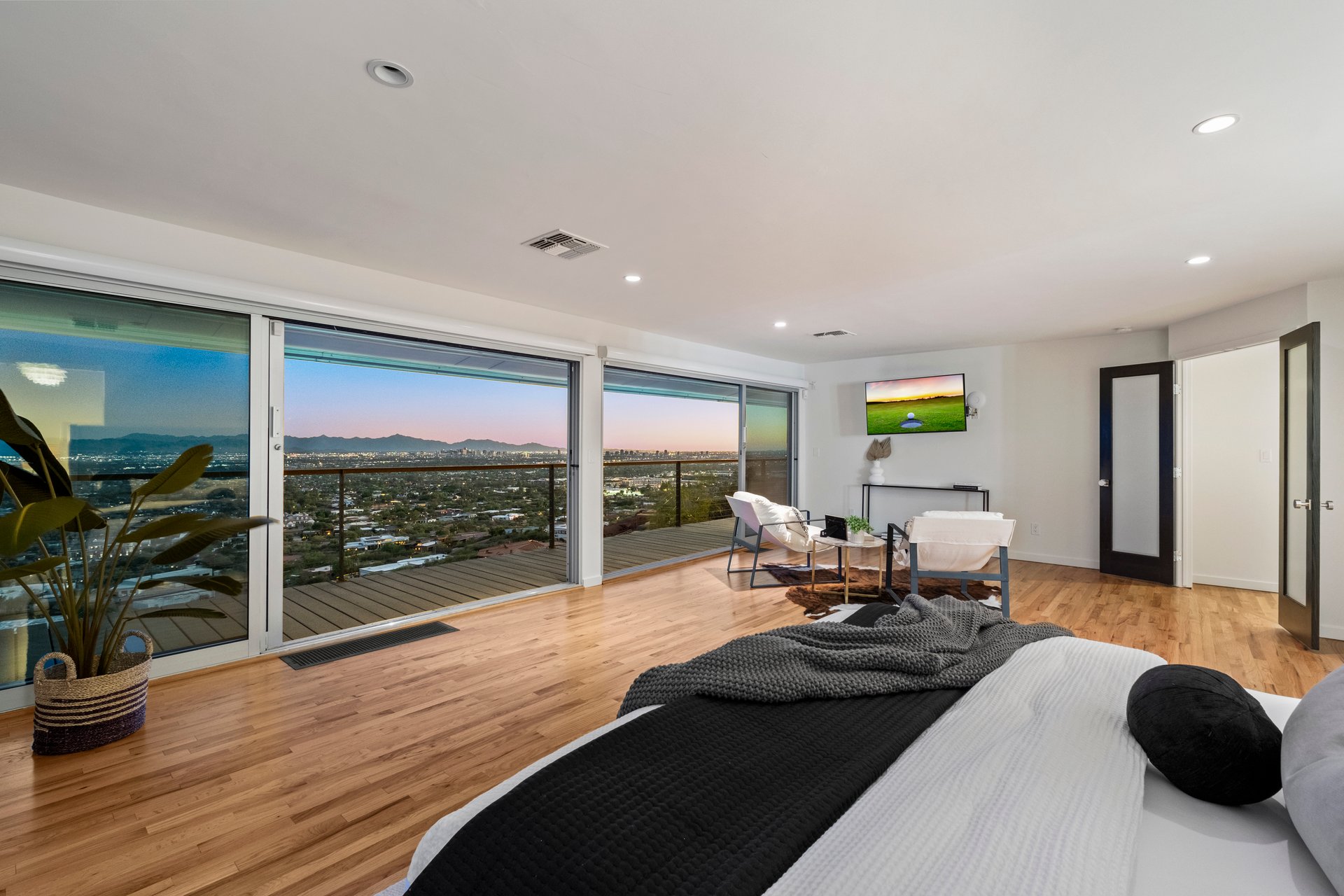 4959 E RED ROCK Drive
