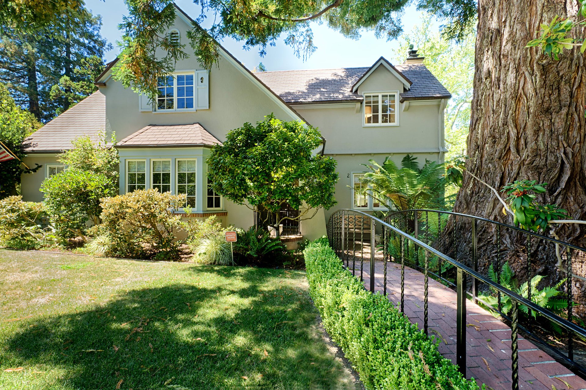 2 Garden Rd