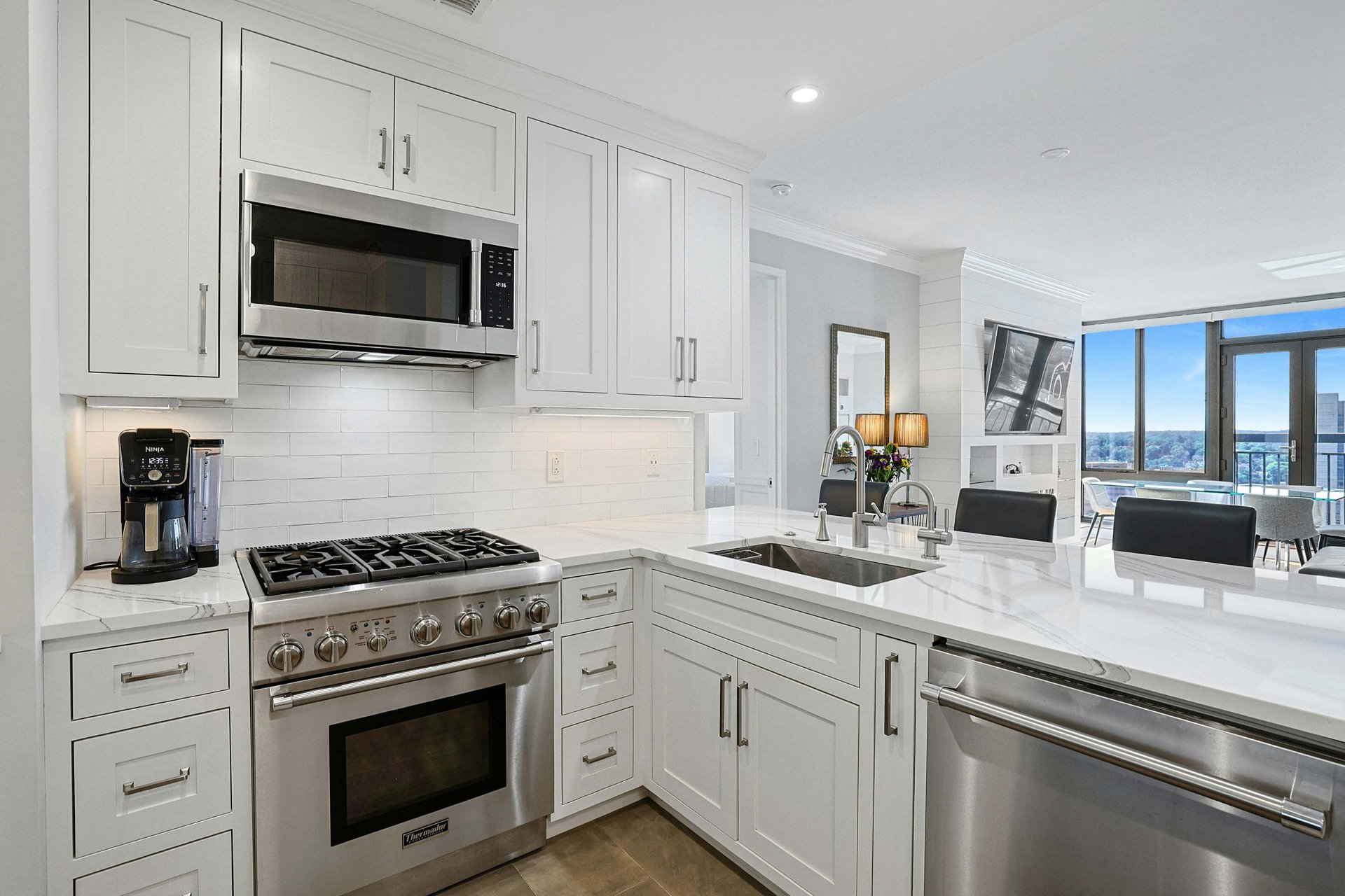 10 City Place, #21B, White Plains, NY 10601