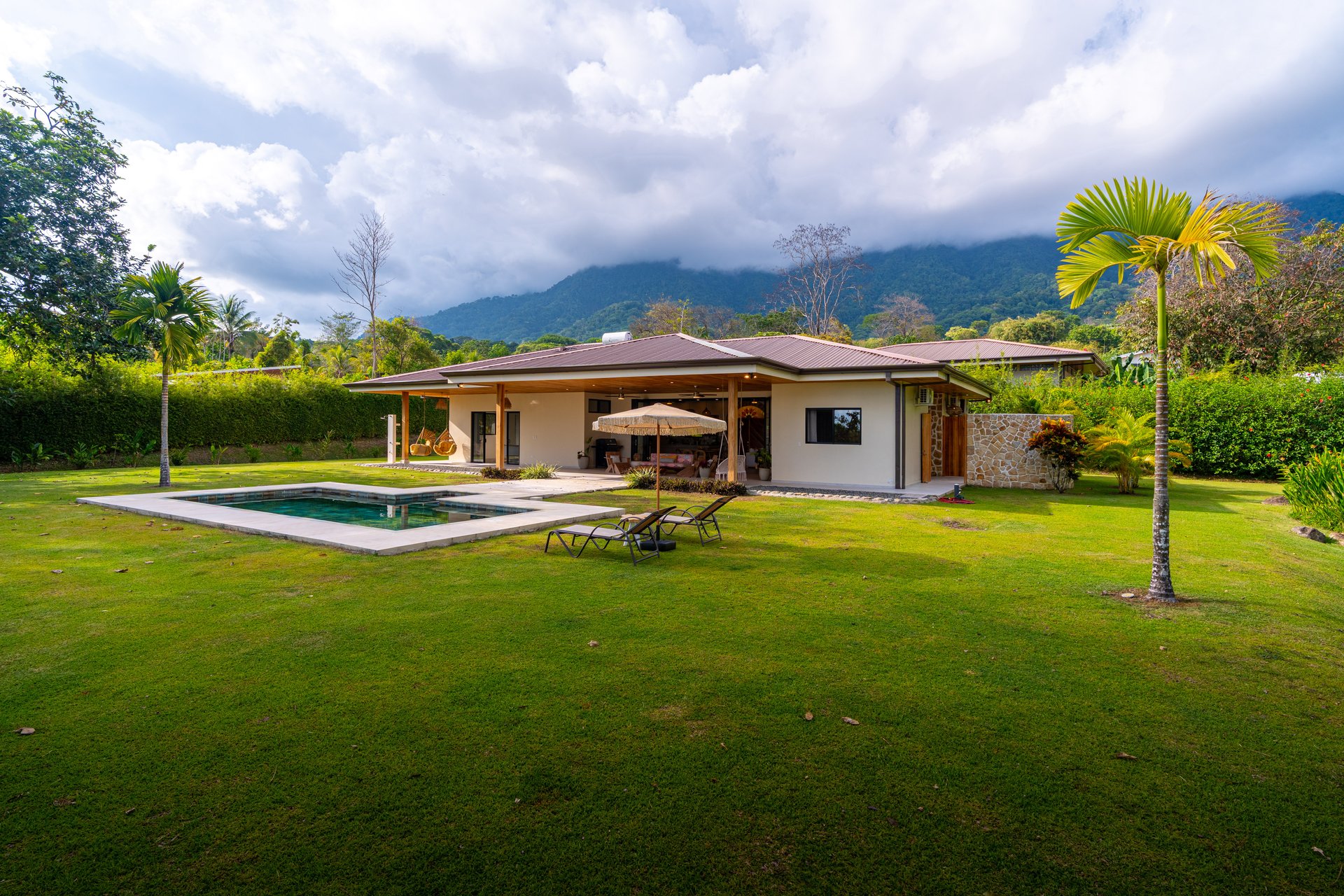 Modern Tropical Retreat - Private Oasis in Ojochal