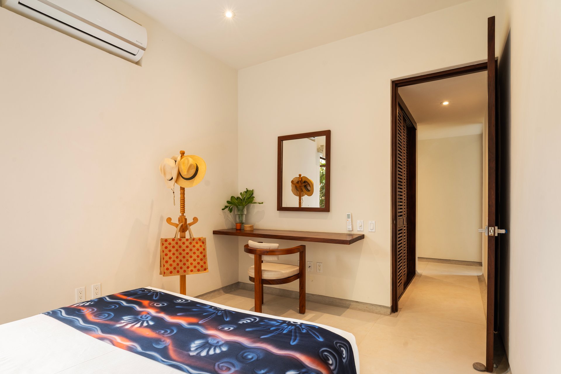 Marea Beachfront Villa I52