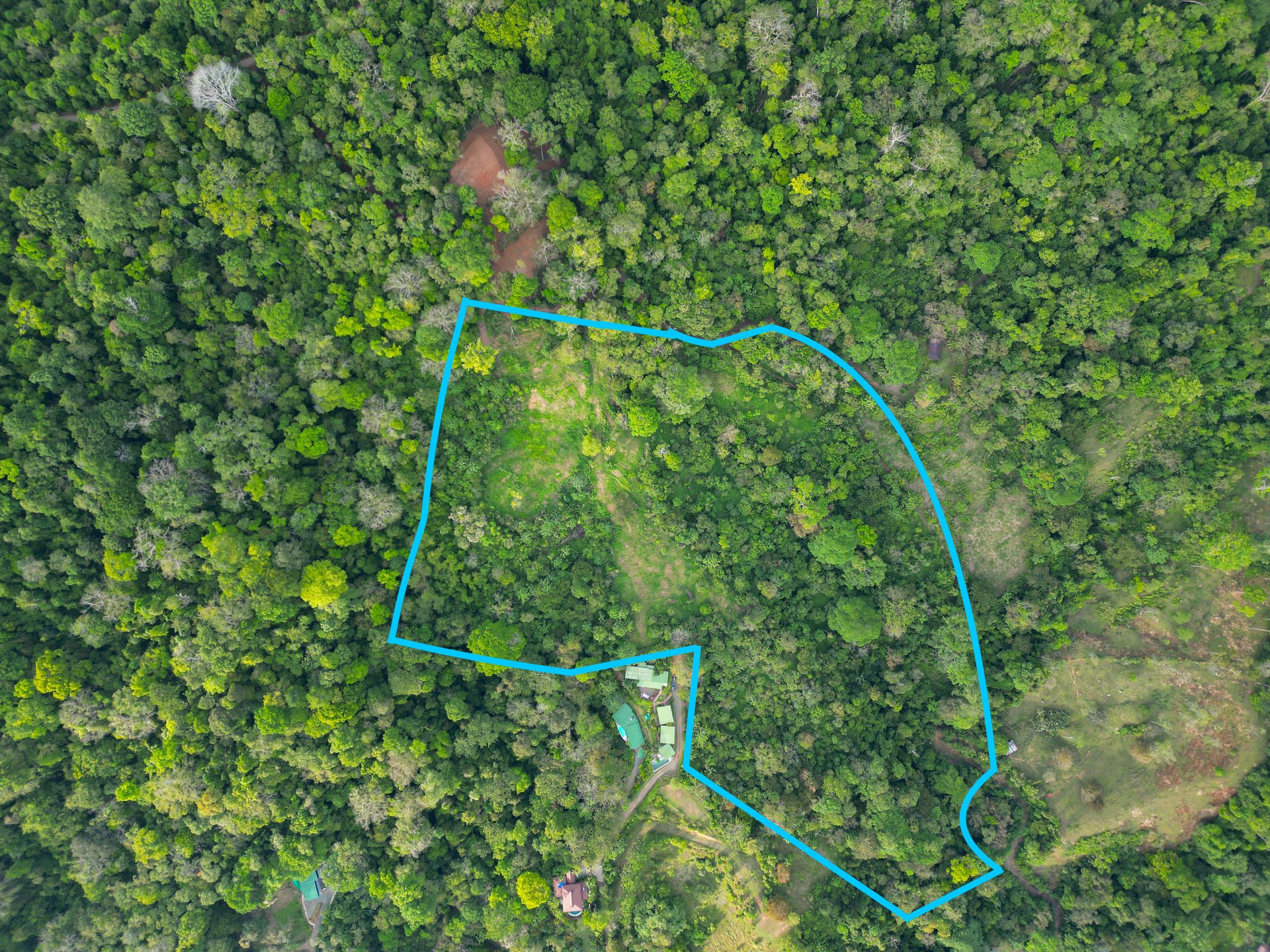 Build Your Vision in Uvita – 15.9 Ocean View Acres with Easy Access + Utilities Ready!