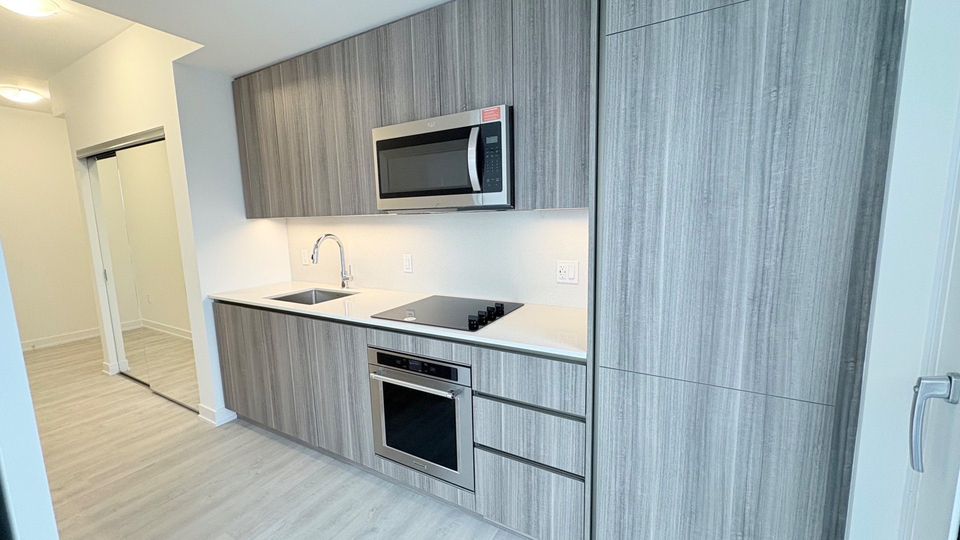 15 Richardson Street Unit: 917