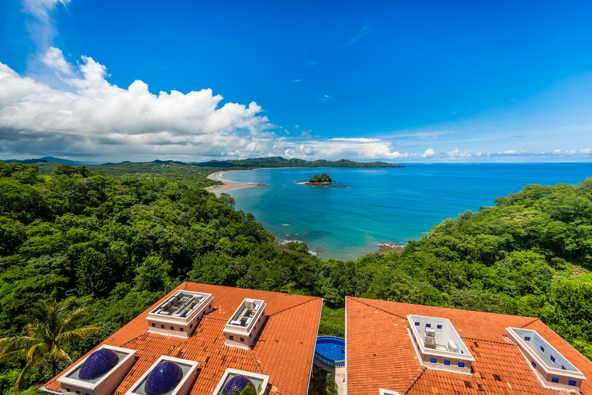 Flamingo Towers Penthouse #32 | Stunning ocean views with the luxury of condo living at Flamingo Beach!