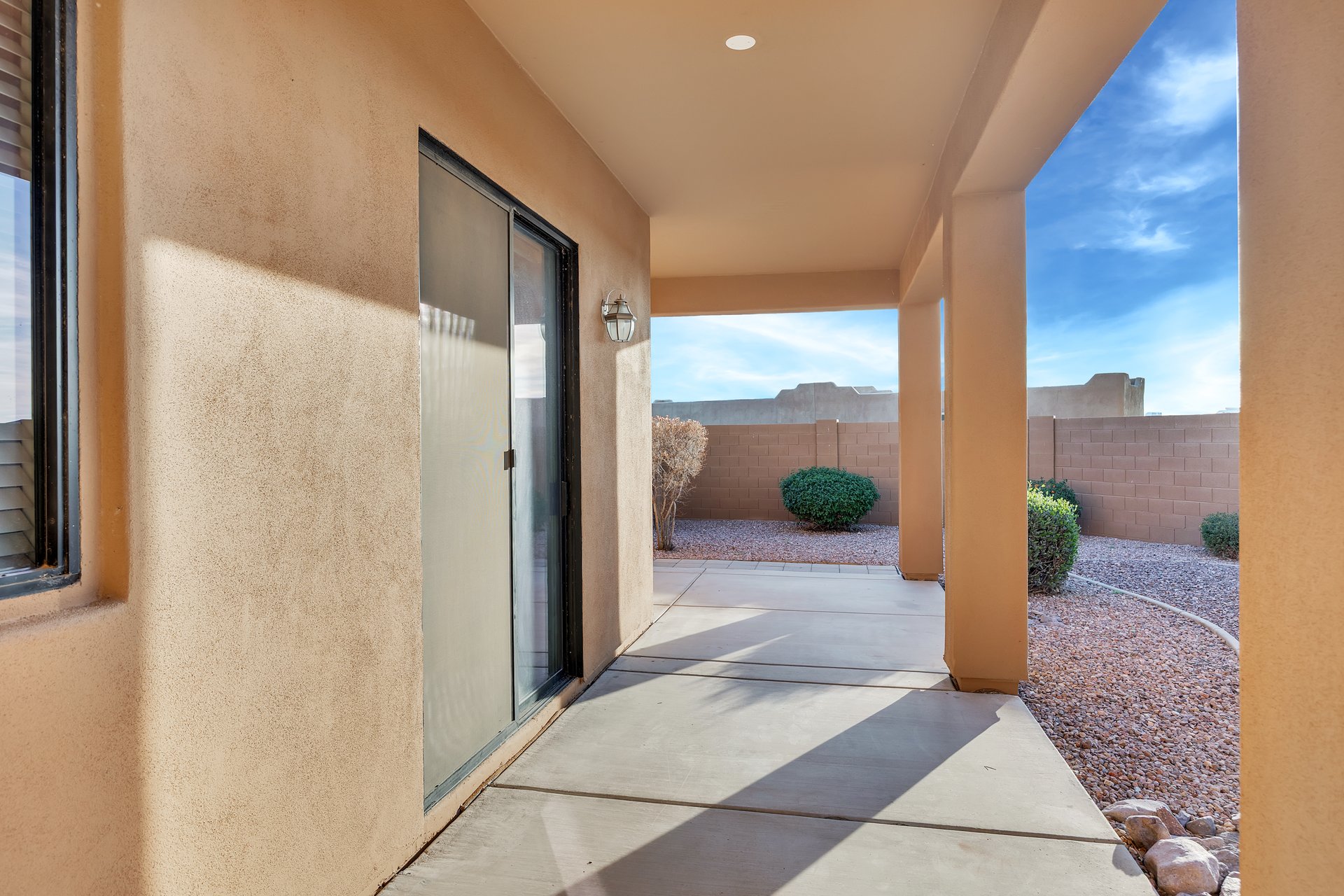 17117 W Dale Lane