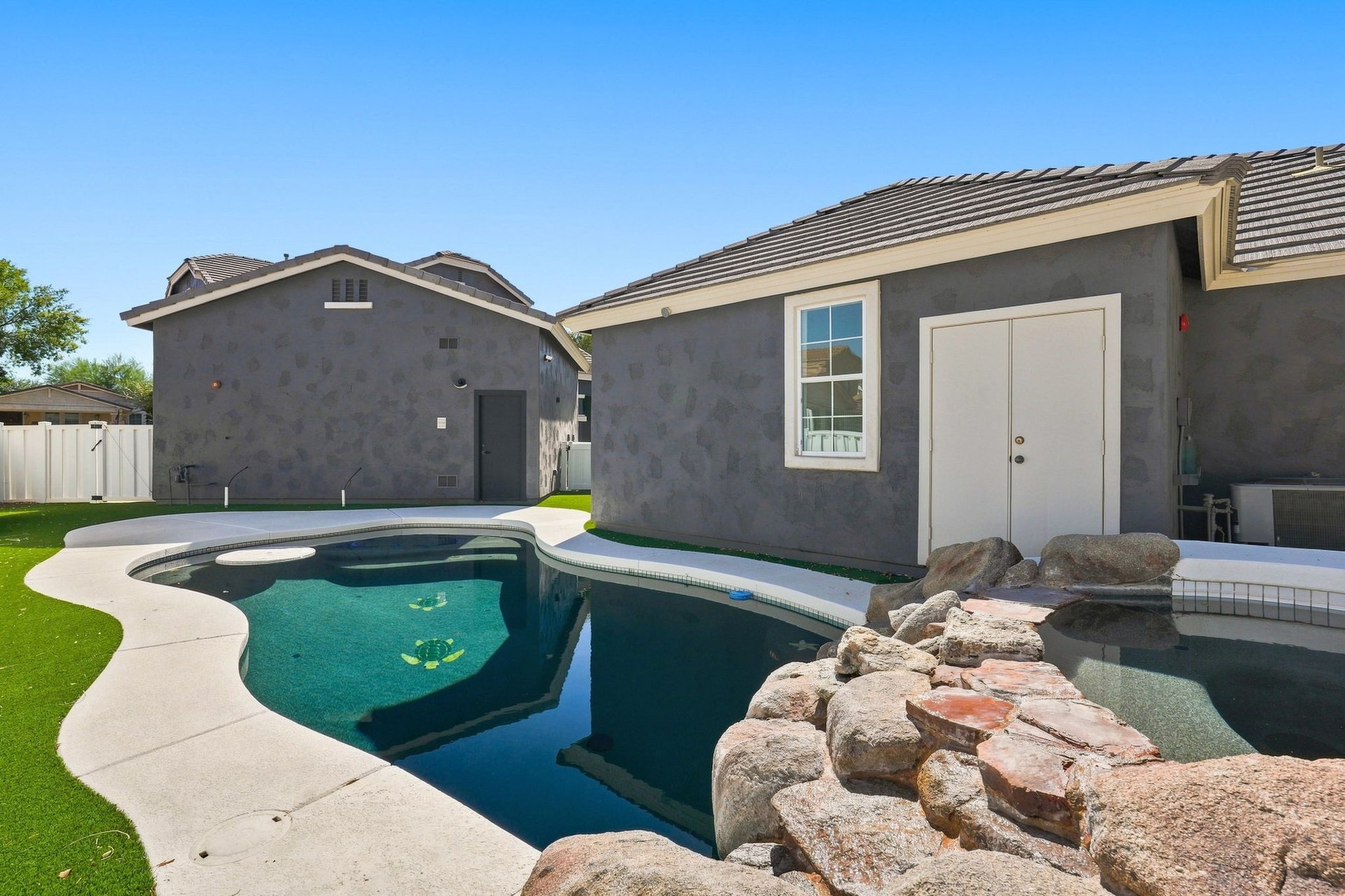 2974 E CAMELLIA Drive