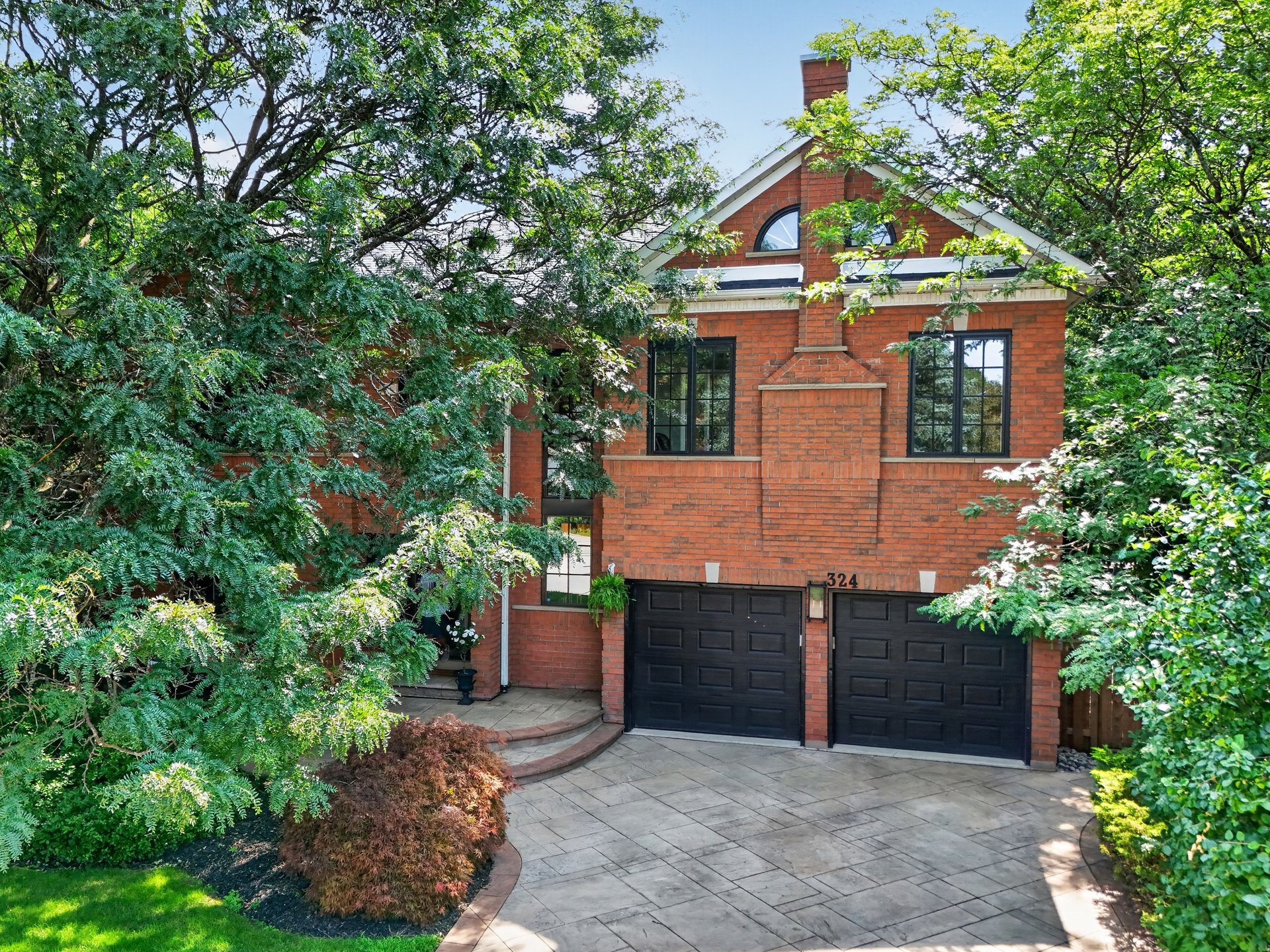 324 Oakridge Court, Oakville