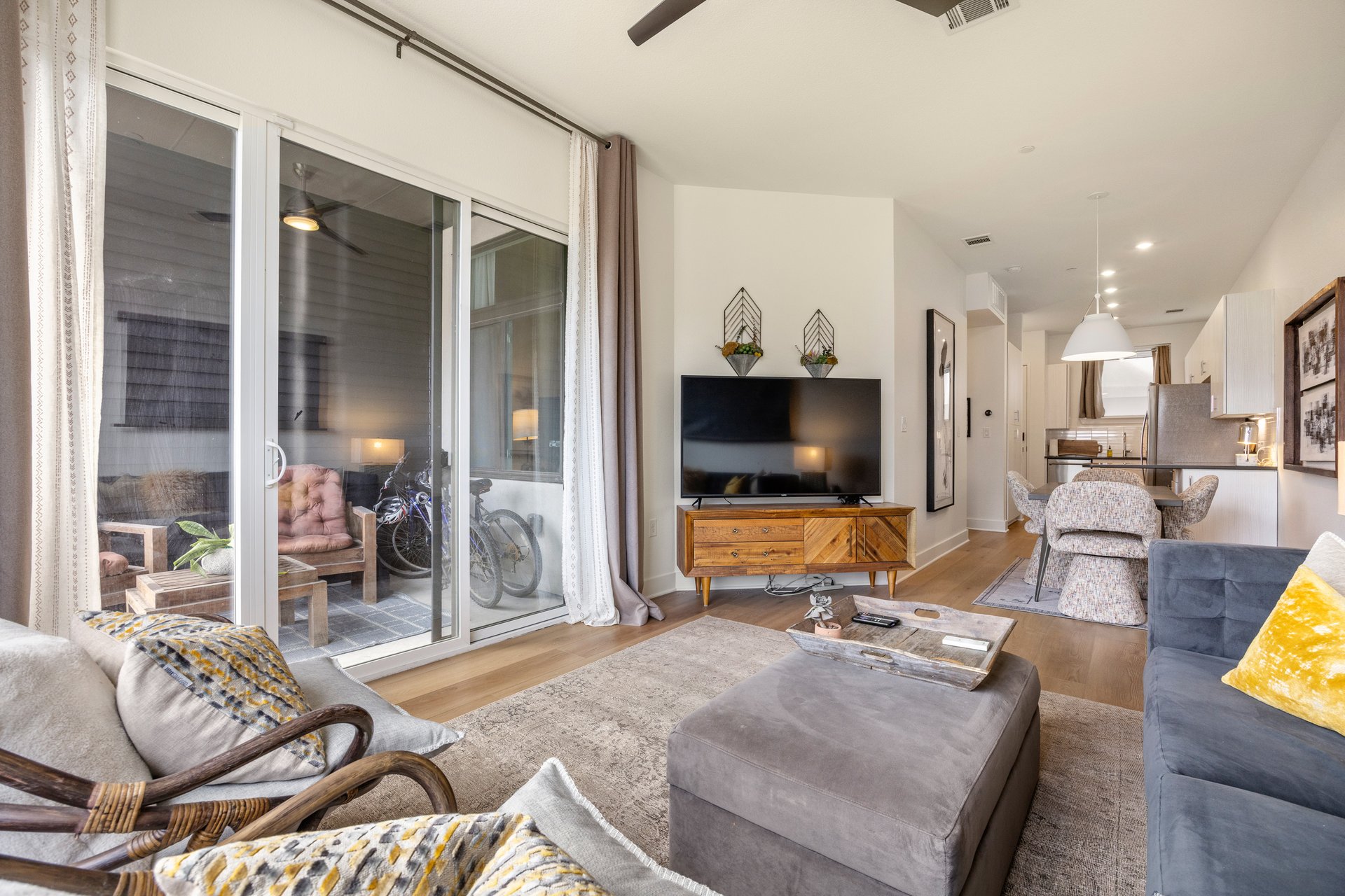 1306 West Avenue #205