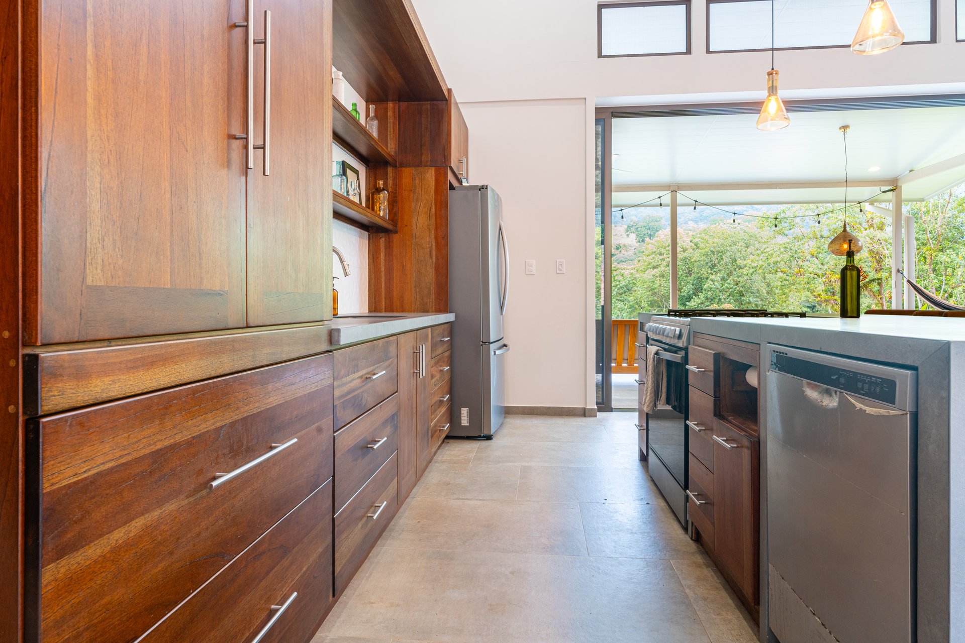 Stunning 4-Bedroom Home with Mountain Views – Perfect Blend of Seclusion and Convenience.