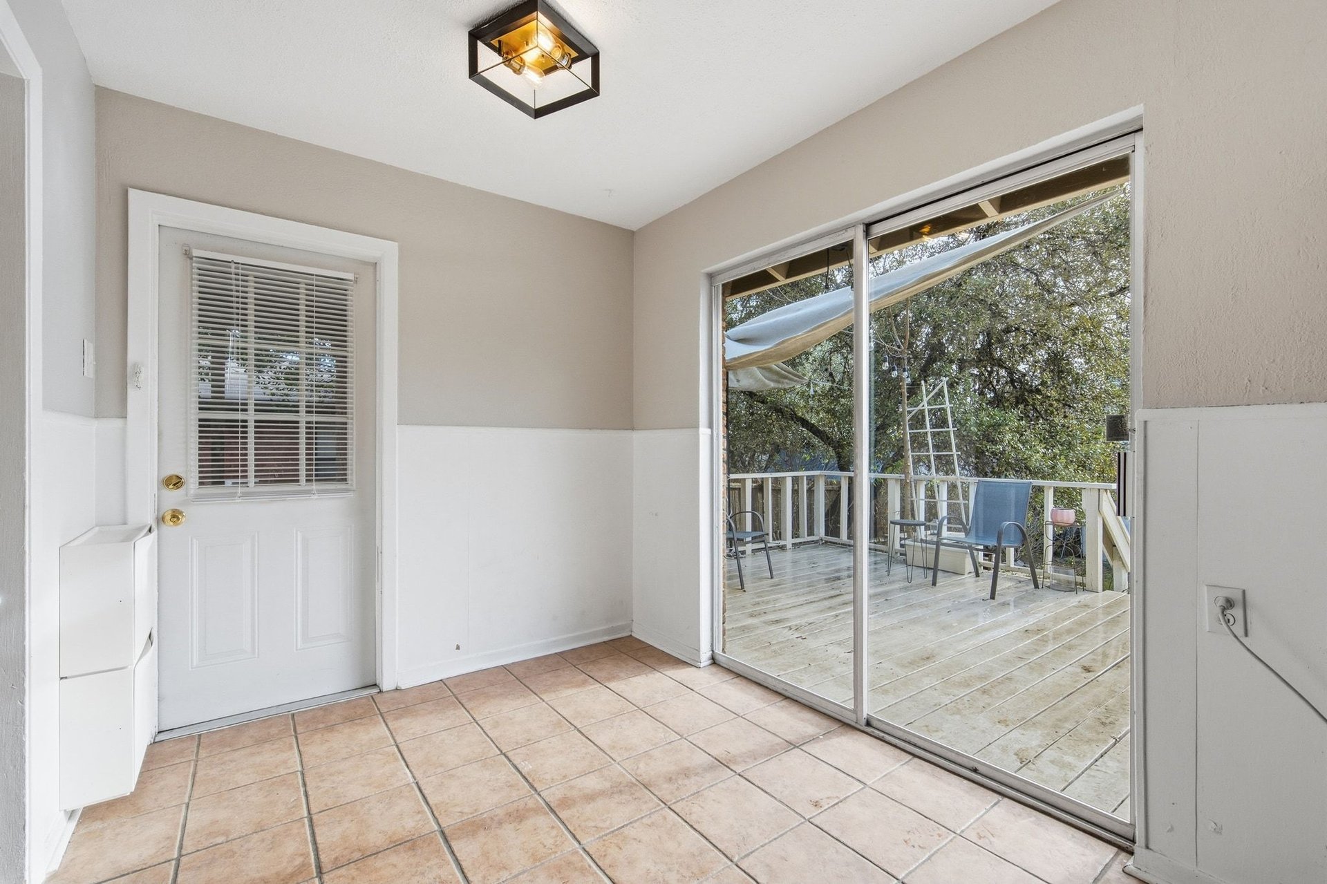 3007 Kinney Avenue