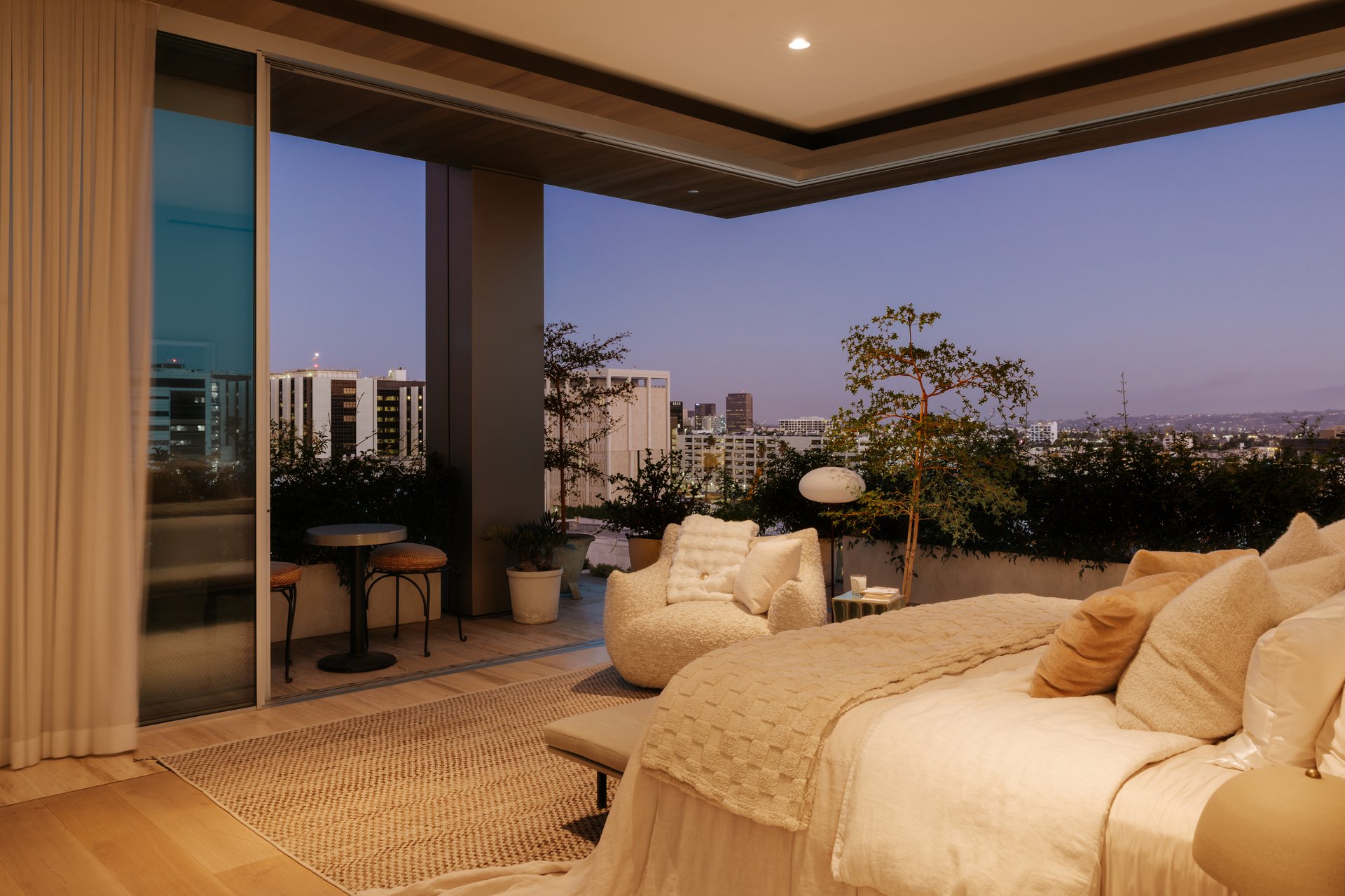 8899 Beverly Blvd Unit: 8B, West Hollywood 