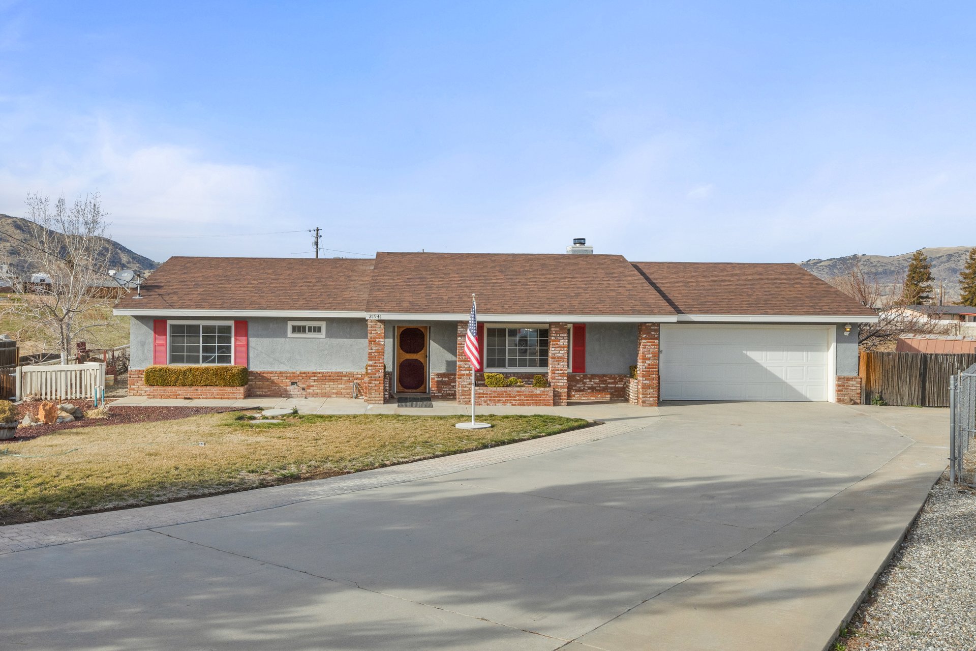 Charming Cul-de-Sac Home in East Golden Hills – 21941 Fig Court