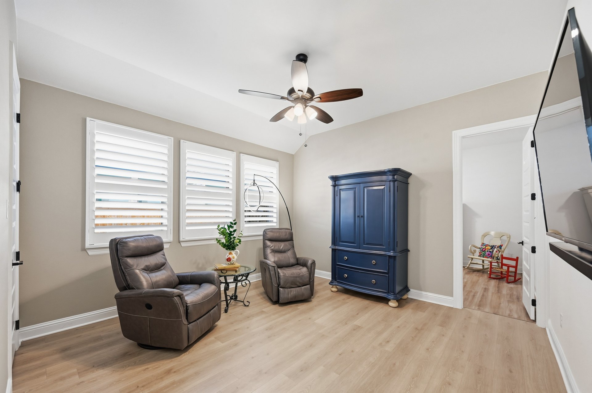 4409 Lake View Road