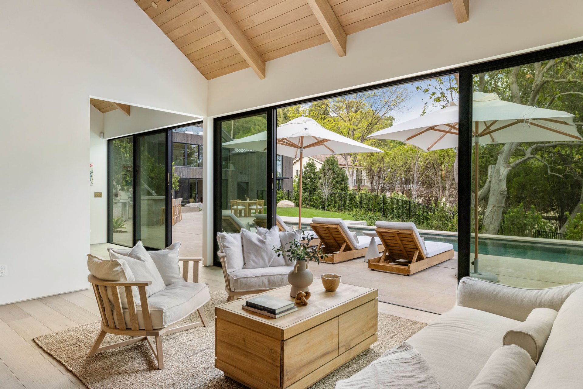 The Viewcrest Lodge in Studio City 