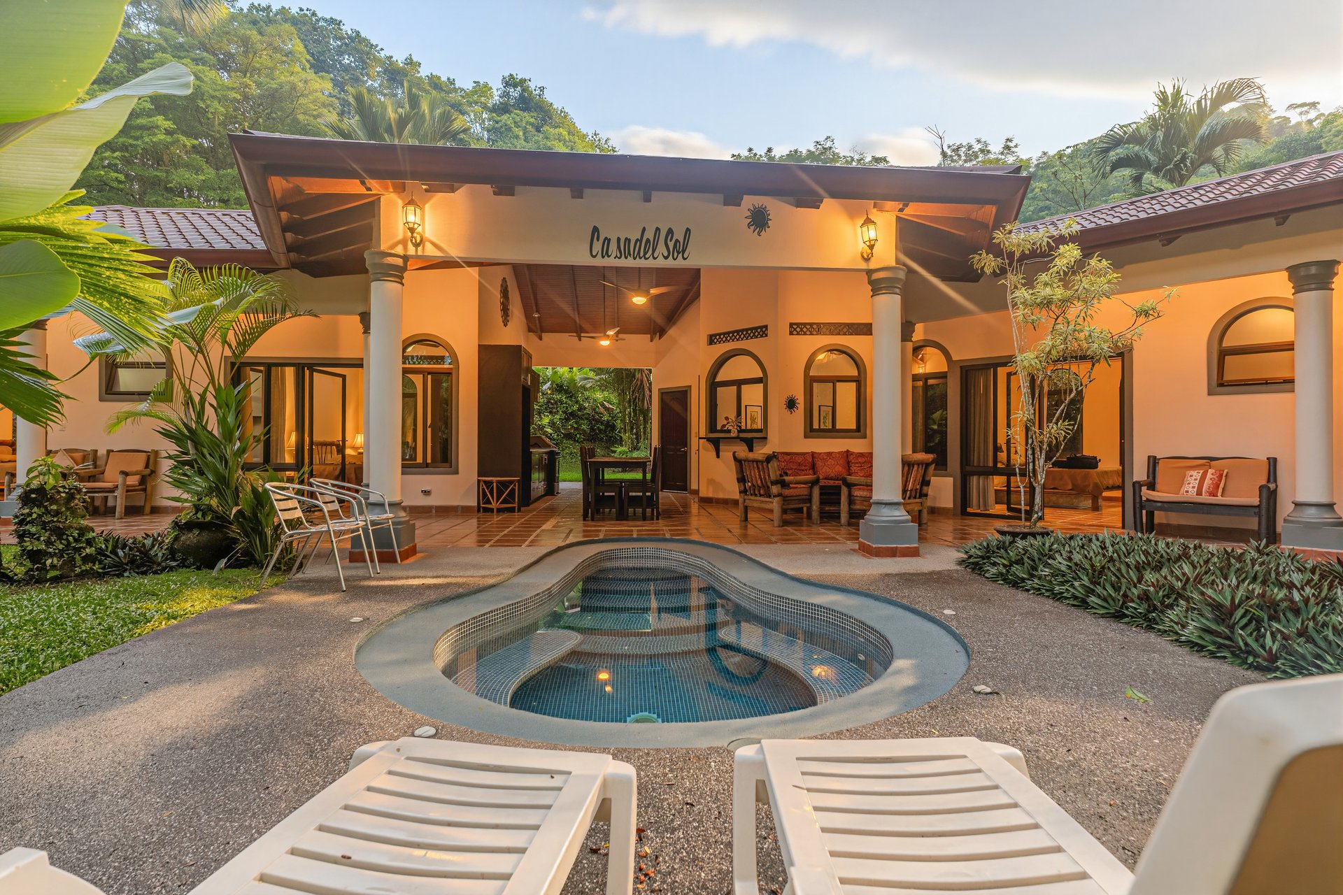Ojochal Tropical Retreat | 4 Ensuite Bedrooms, Pool & Outdoor Living