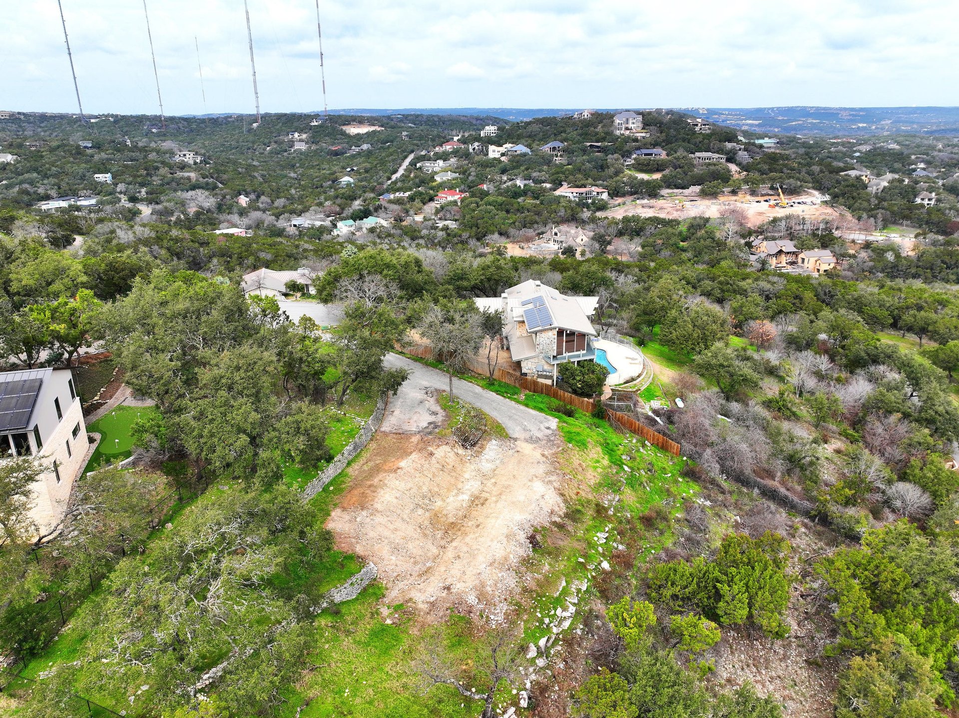 2507 Camino Alto