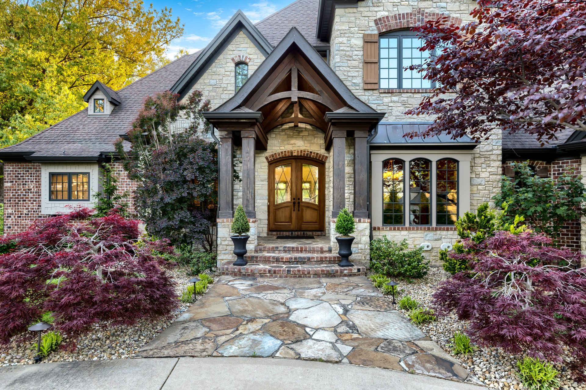 1015 Claymark Drive