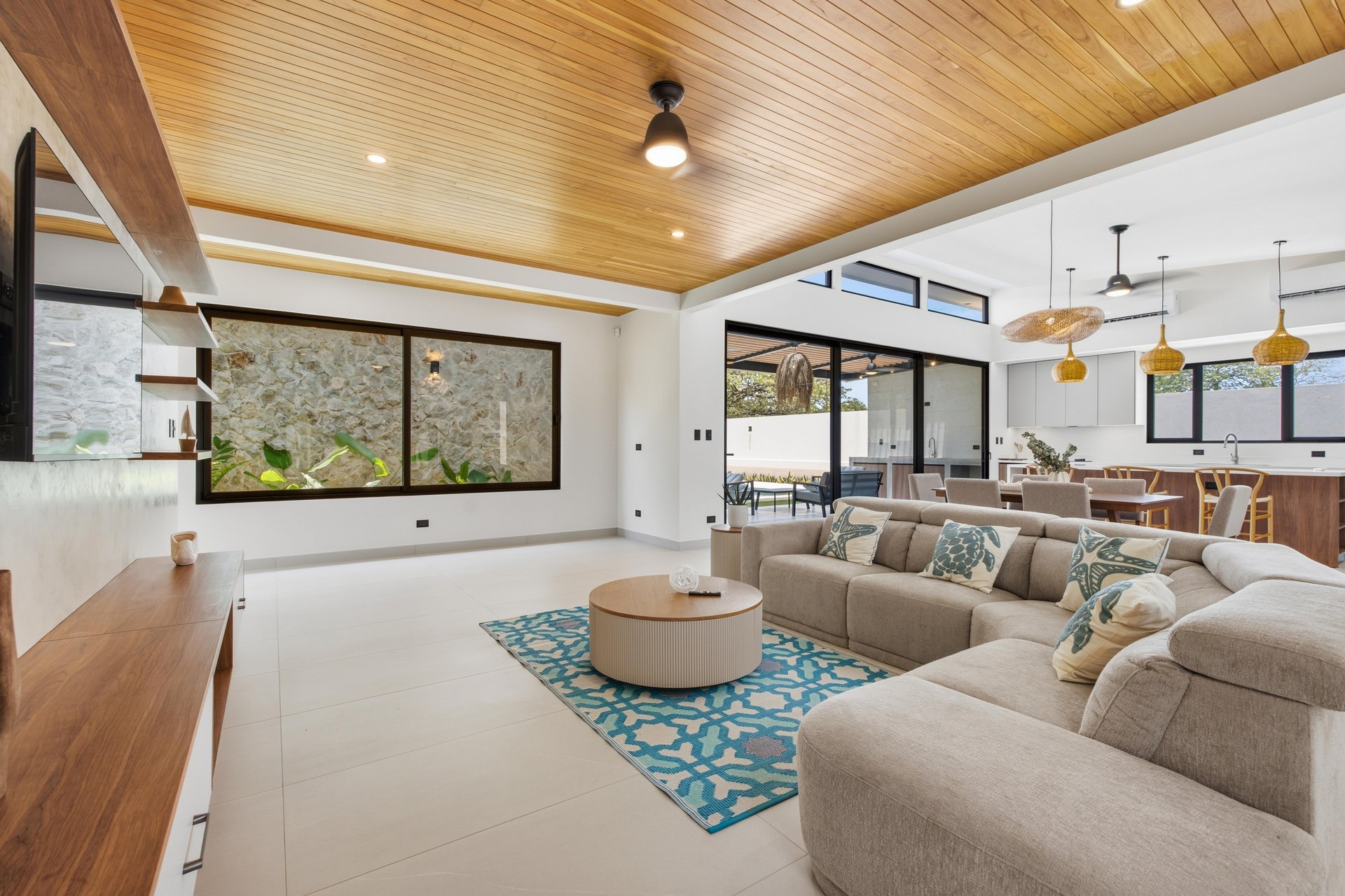Villa Fresno | Newly Completed Contemporary Home with Private Pool Near Playa Avellanas