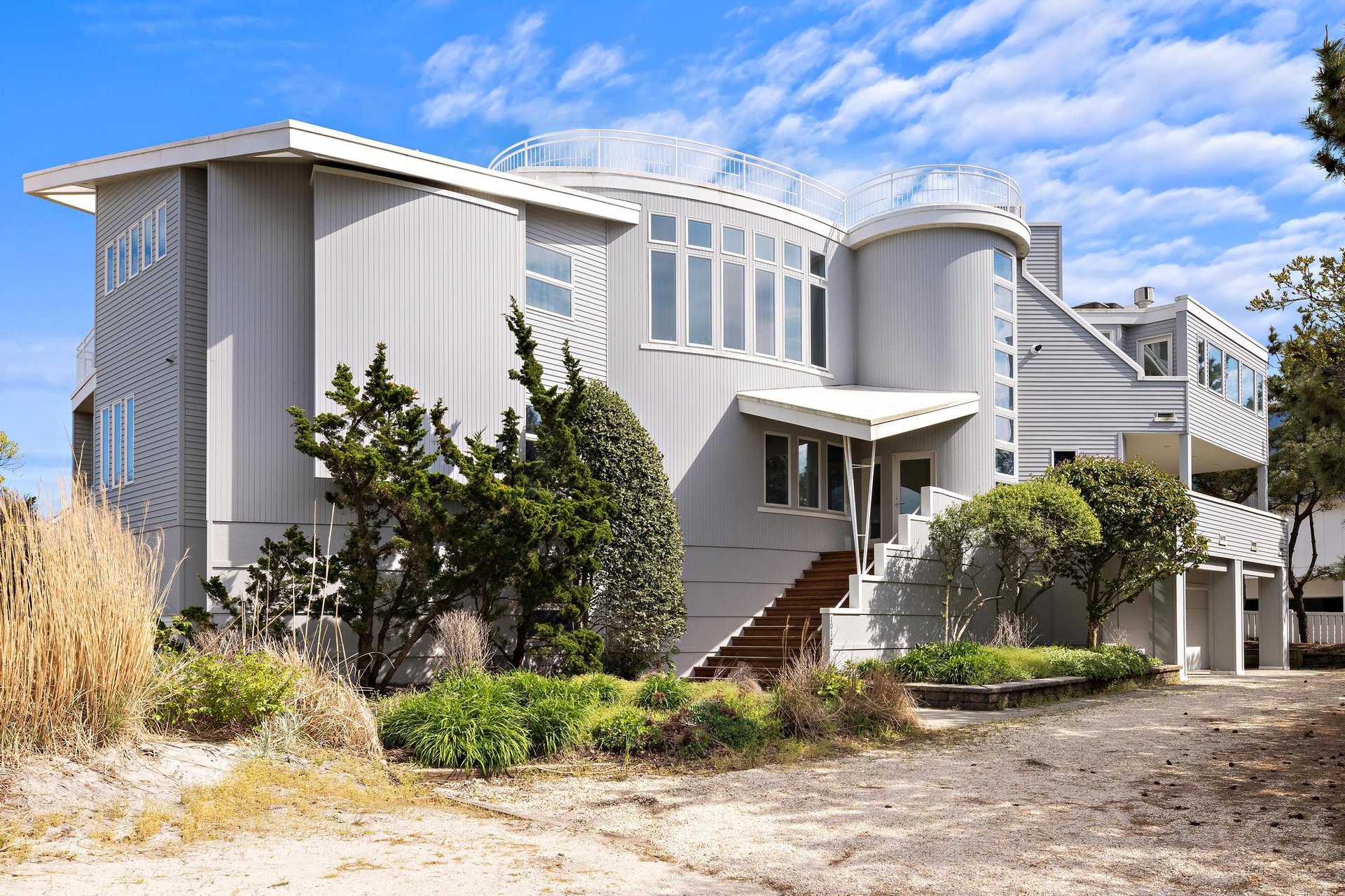 101 E Long Beach Boulevard 