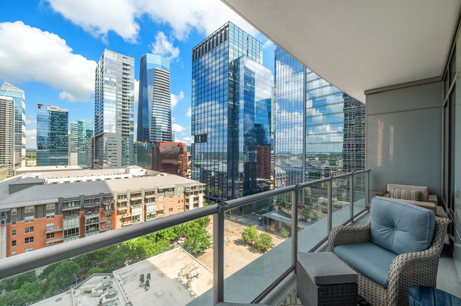 200 Congress Ave #13A