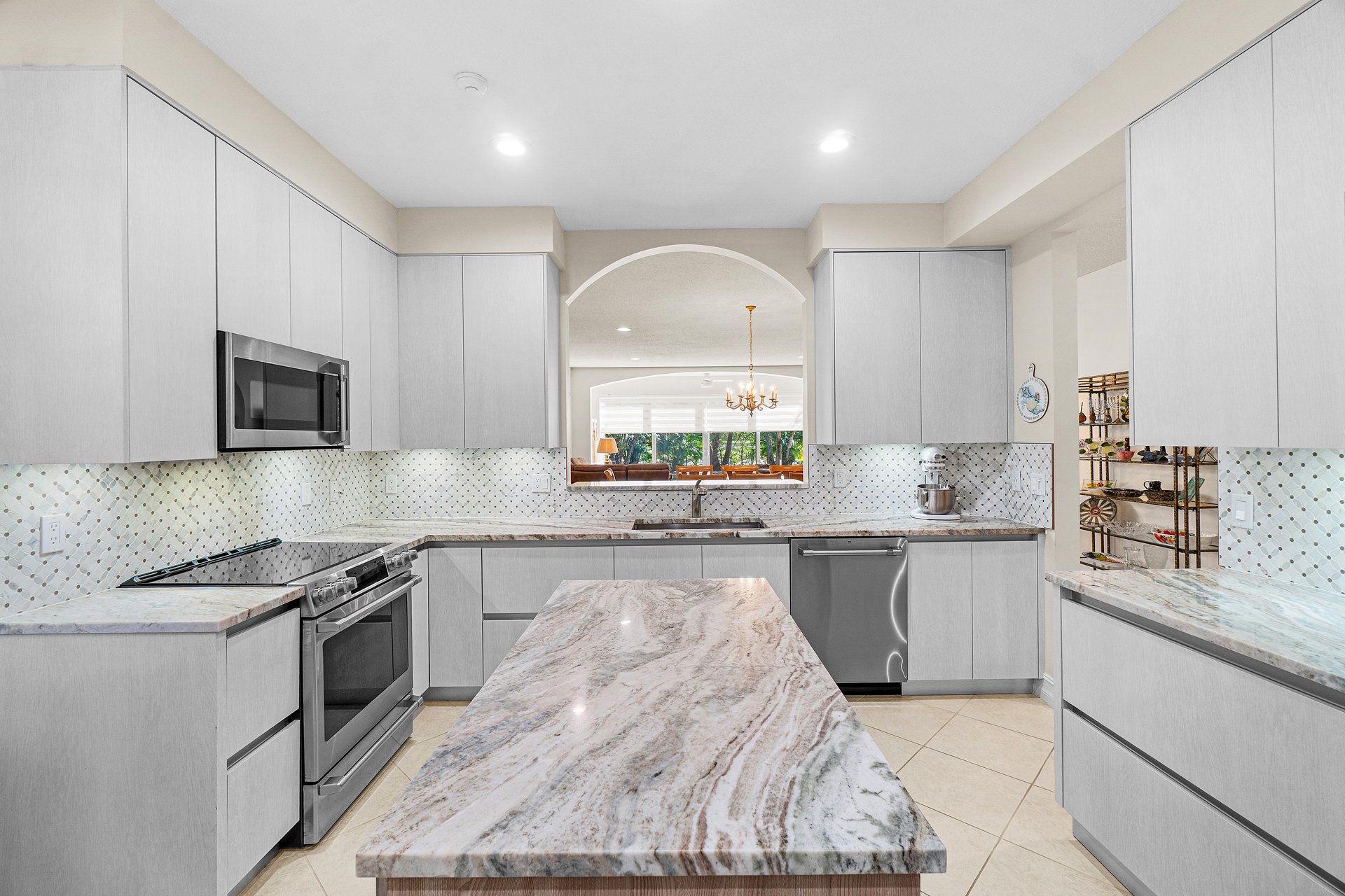 6200 Island Bend A