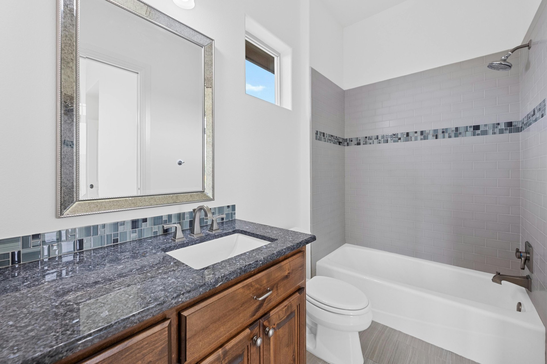 8024 Carlton Ridge