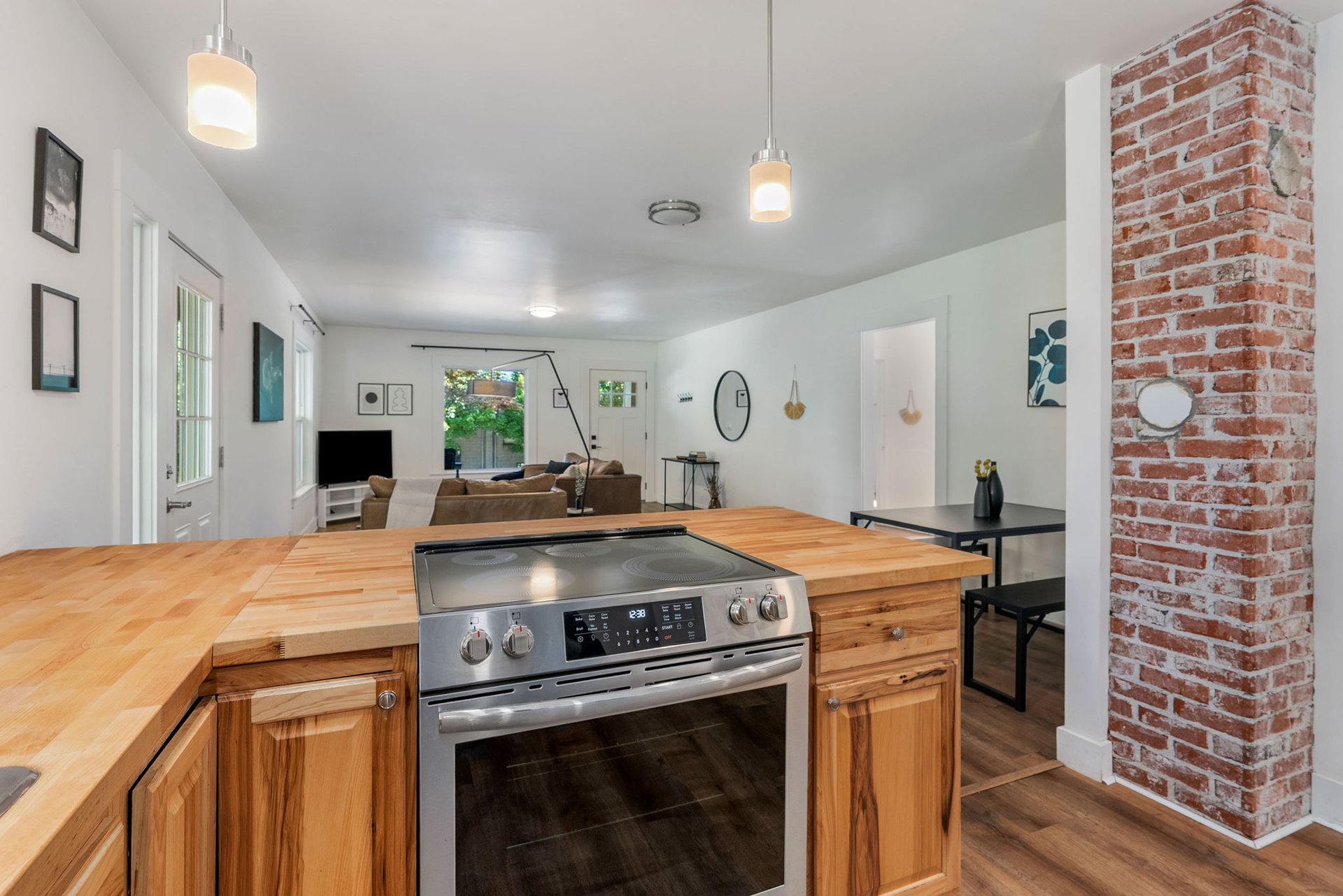 607 Cascade Ave