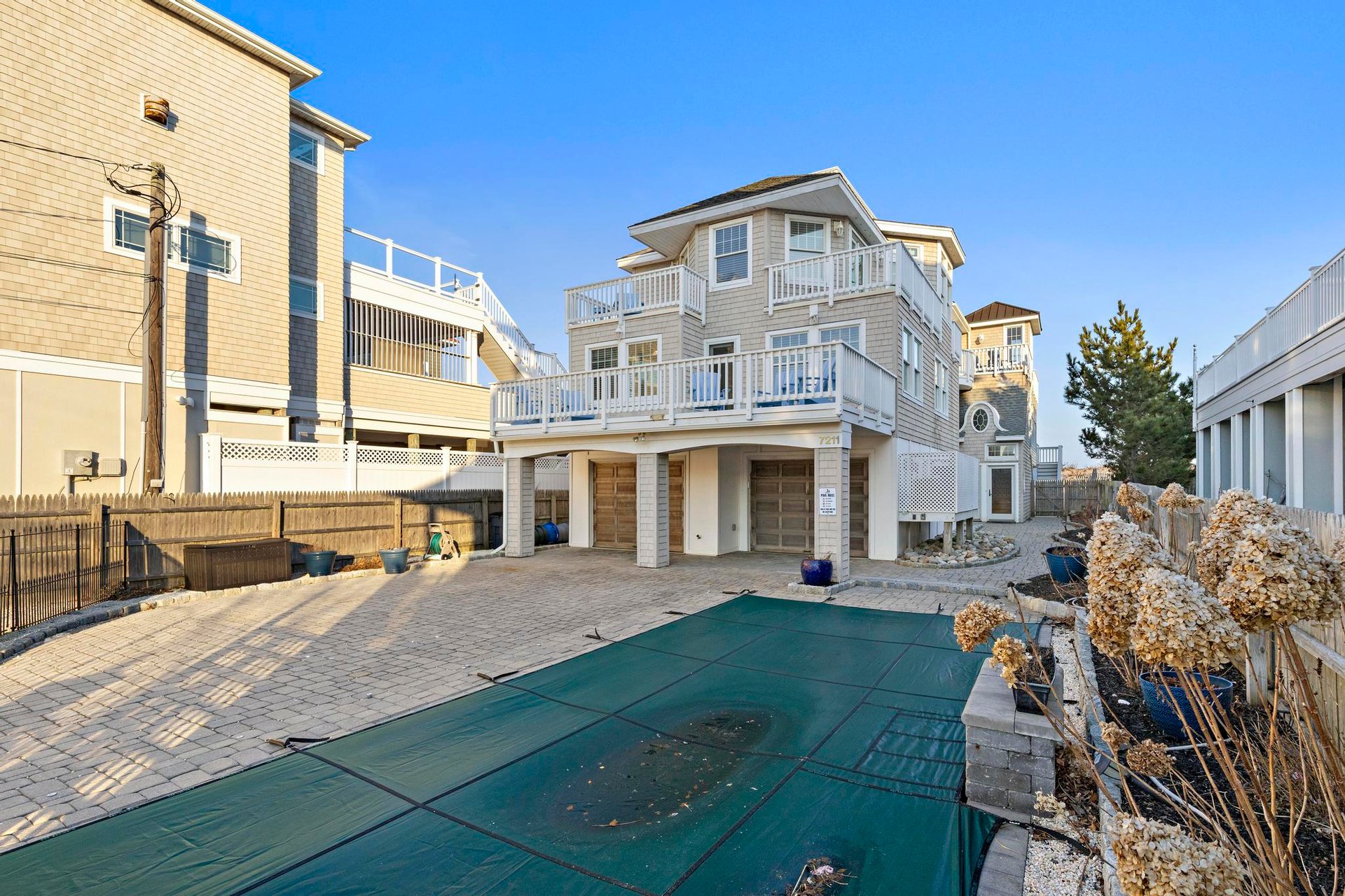 7211 Ocean Blvd