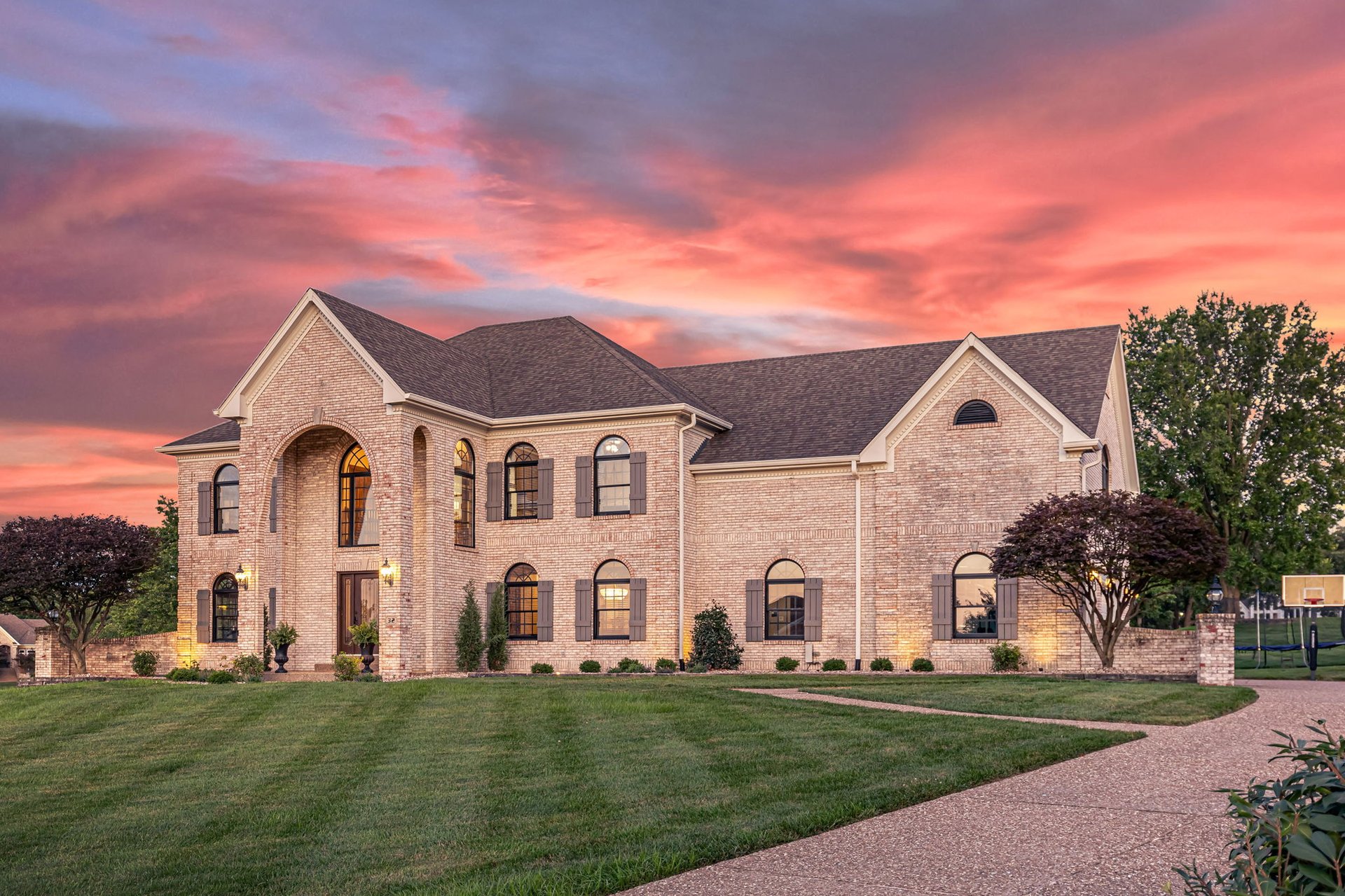 32 Rathfarnum Lane