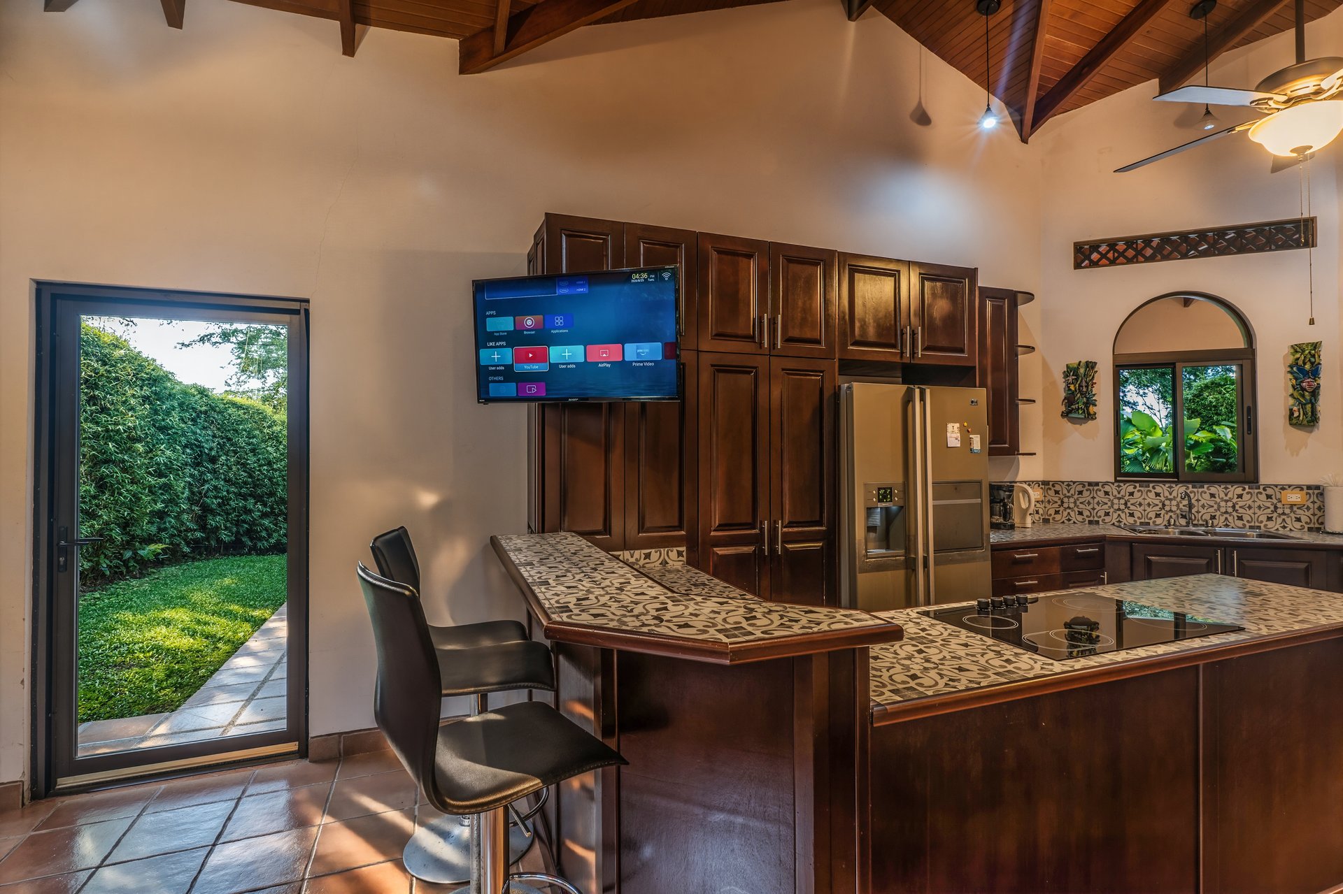 Ojochal Tropical Retreat | 4 Ensuite Bedrooms, Pool & Outdoor Living