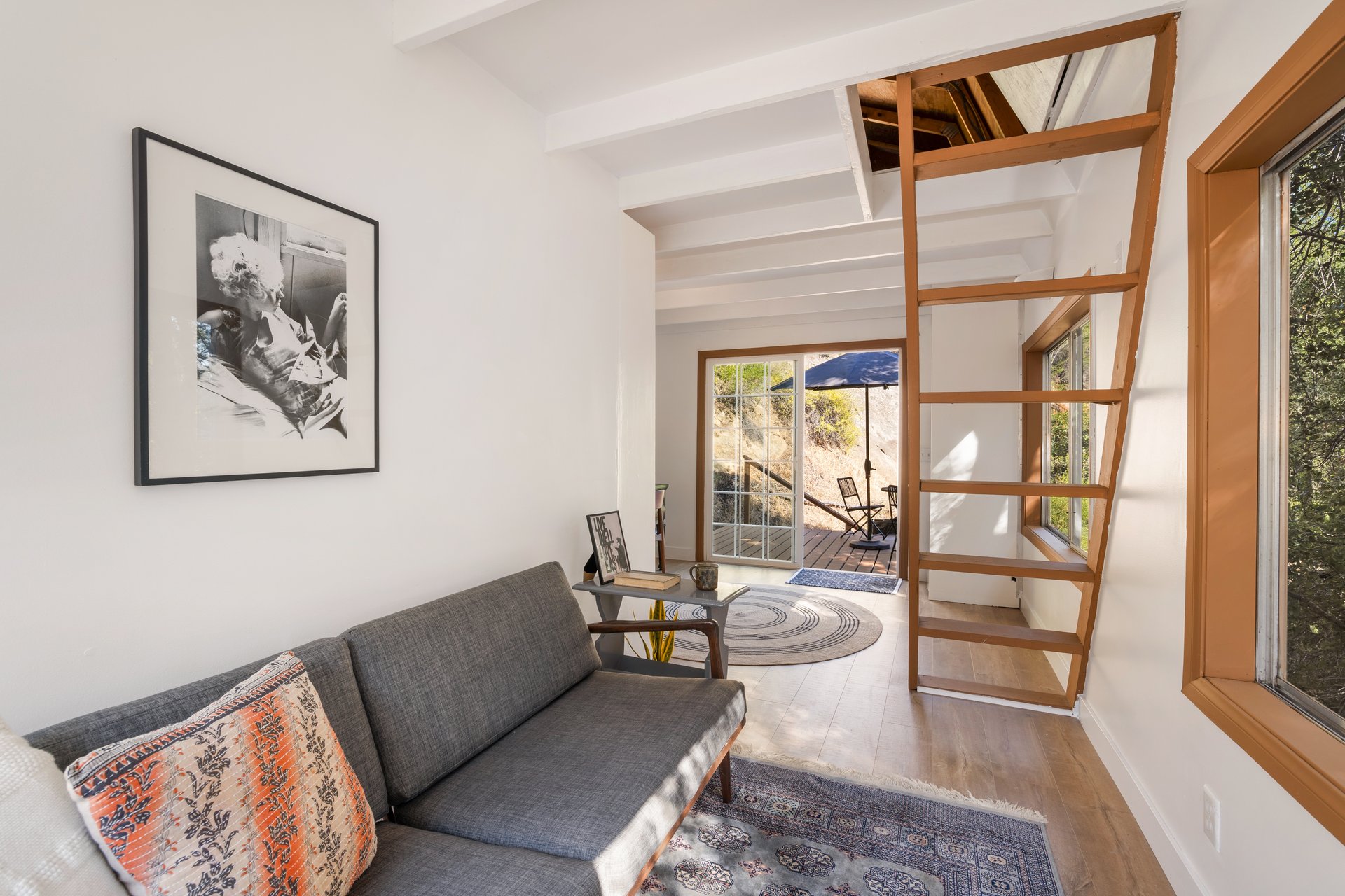 1310 N Topanga Canyon Blvd