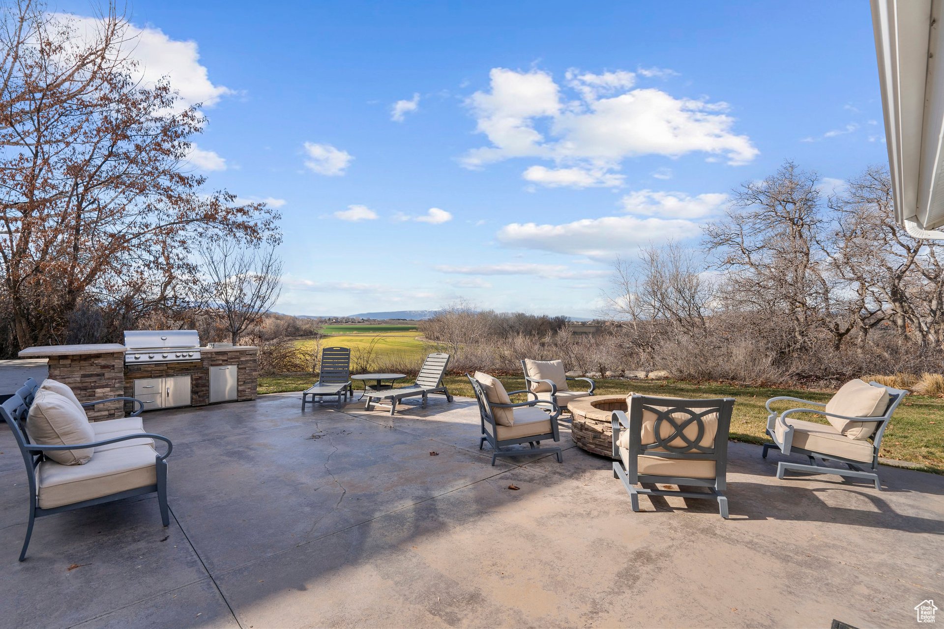 8800 S 921 E - Burgon Farm