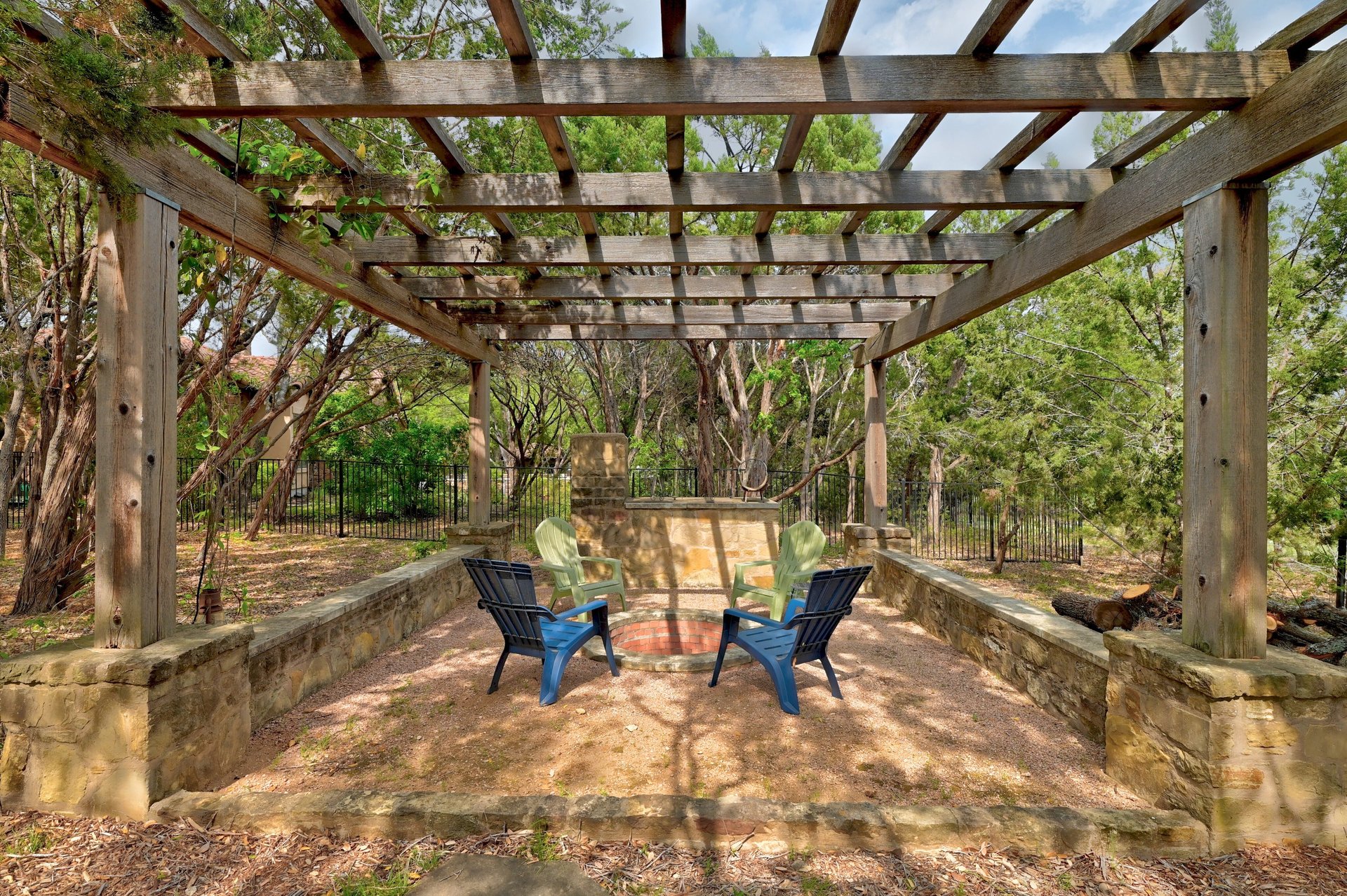 16009 Pontevedra Place