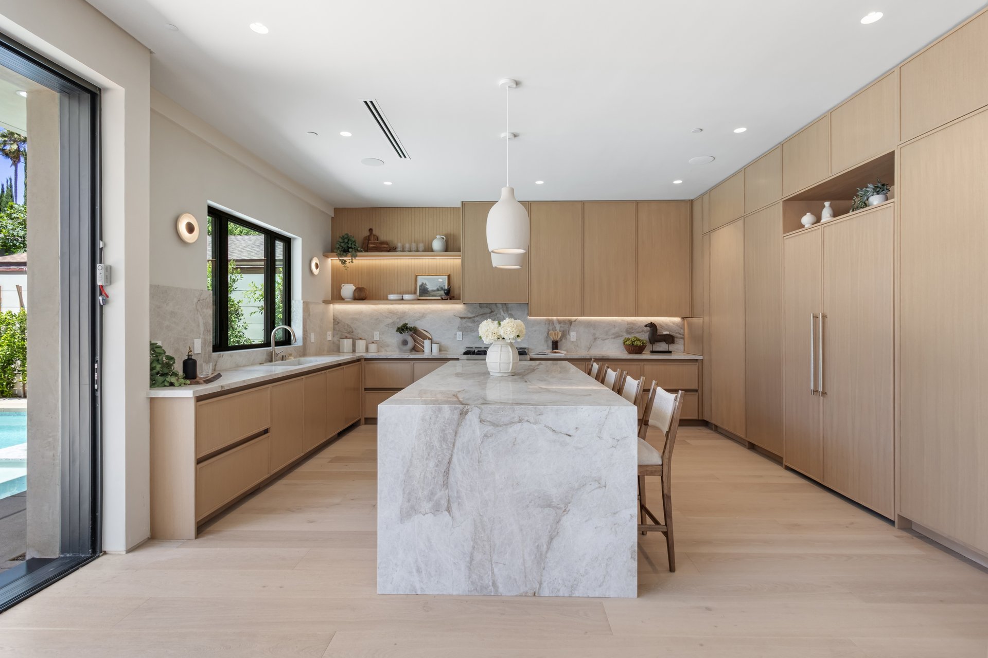 Addison St, 91436