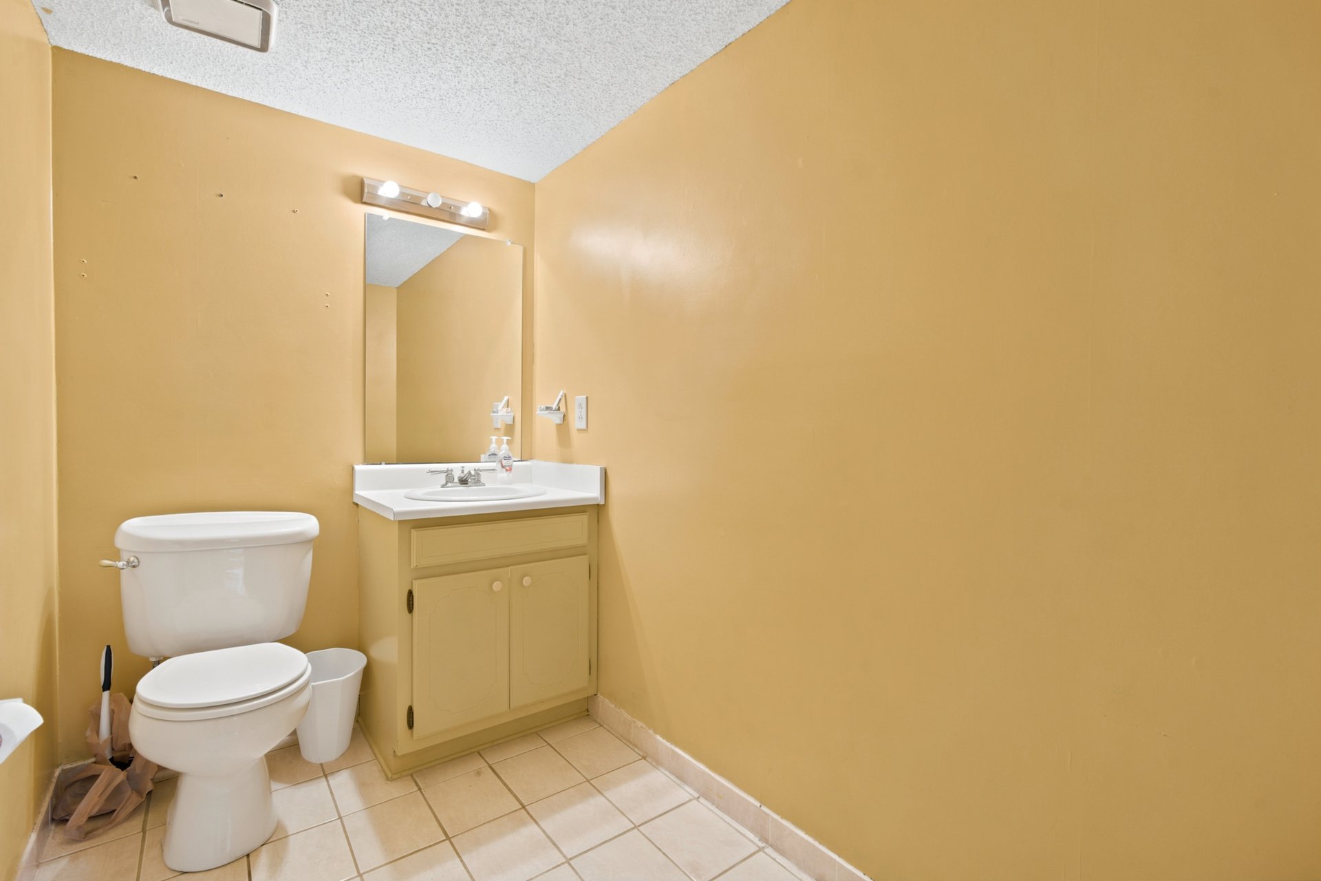 3BR/3BA in Madison | Bonus Room & Fenced Yard