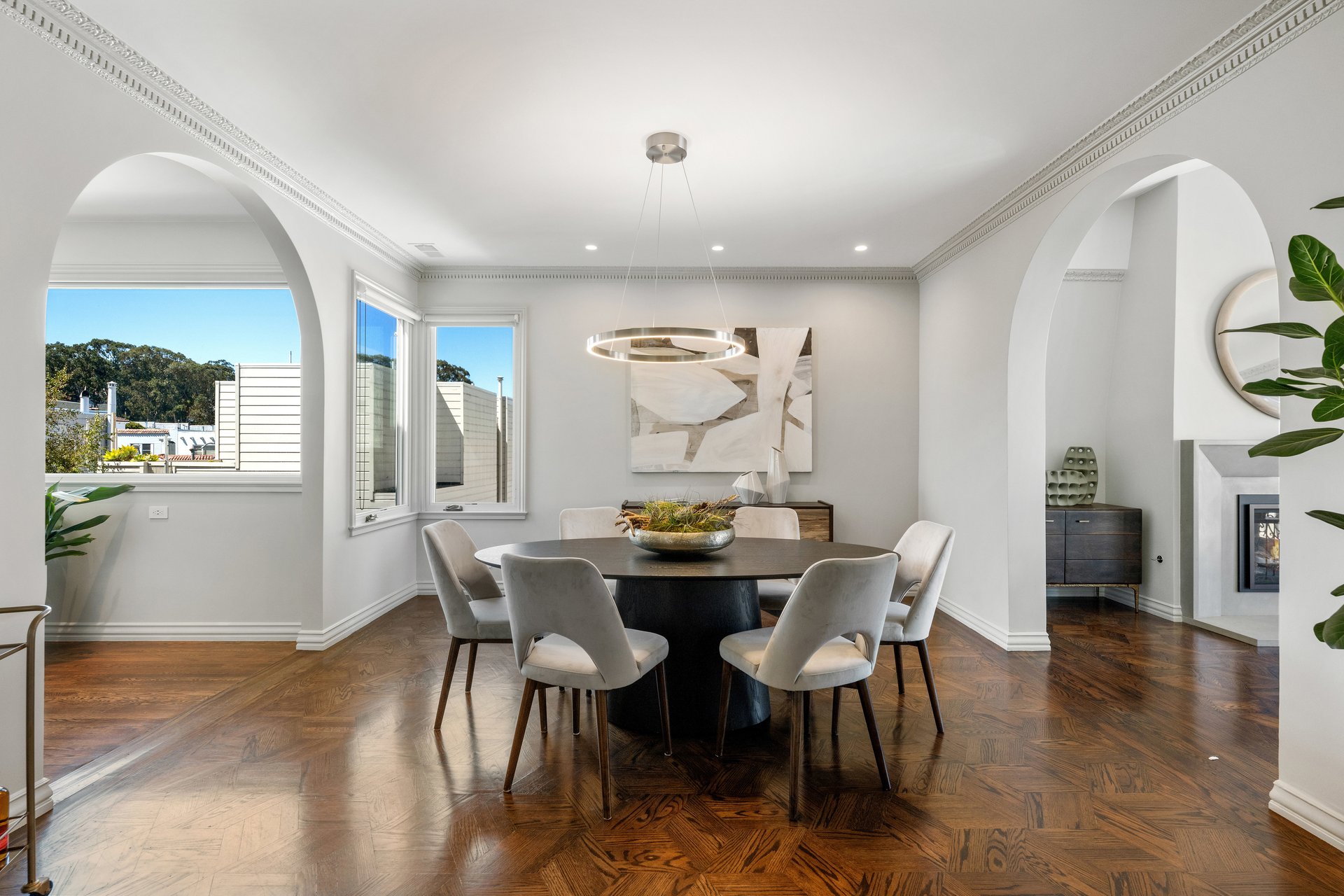 Stylishly Renovated & Palace-Adjacent