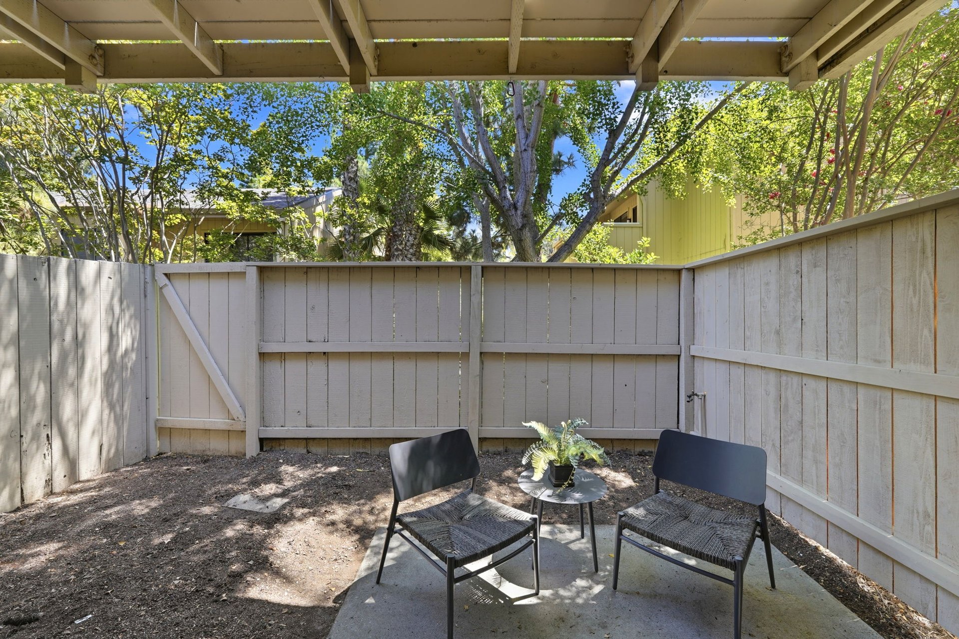936 Kiely Boulevard, Unit B