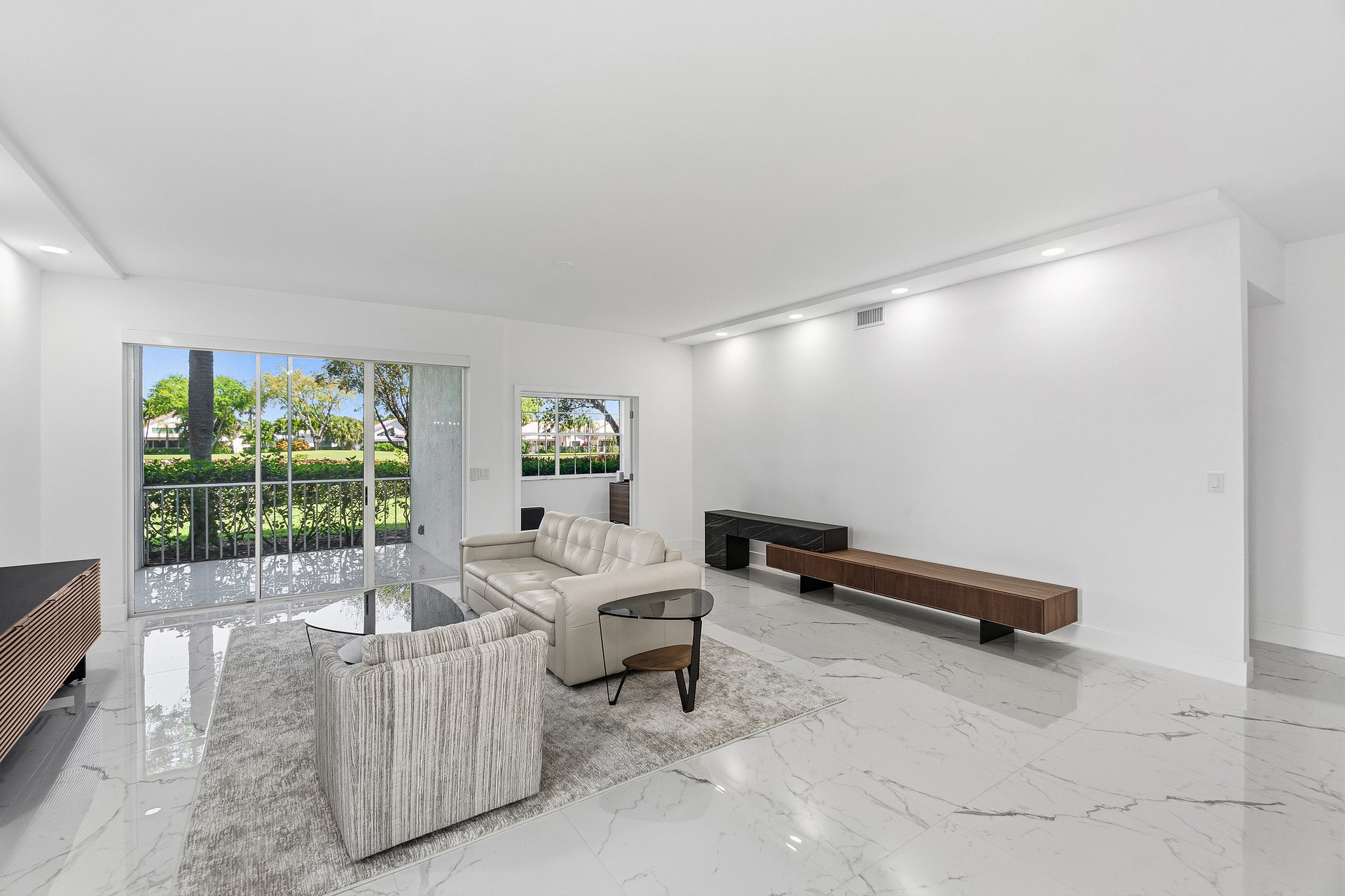 5082 Lake Catalina Drive A